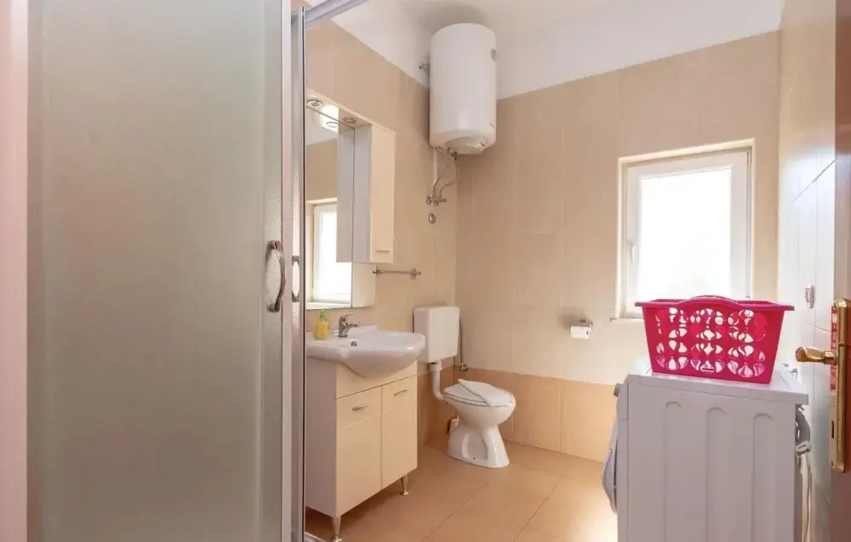 Stunning Home in Prizba With Wifi and 3 Bedrooms