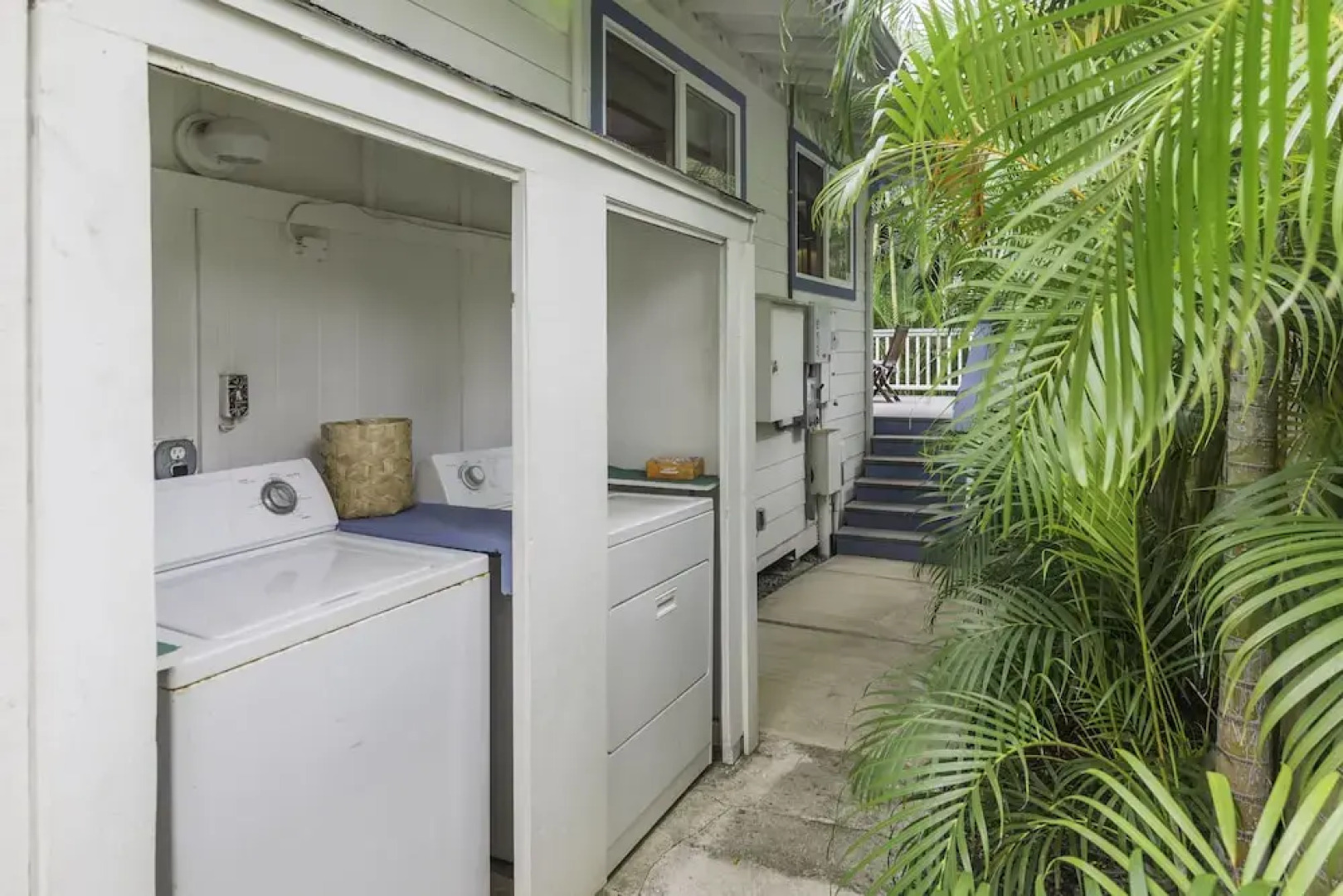 Em Lanikai Ohana Hale 1 Bedroom Cottage