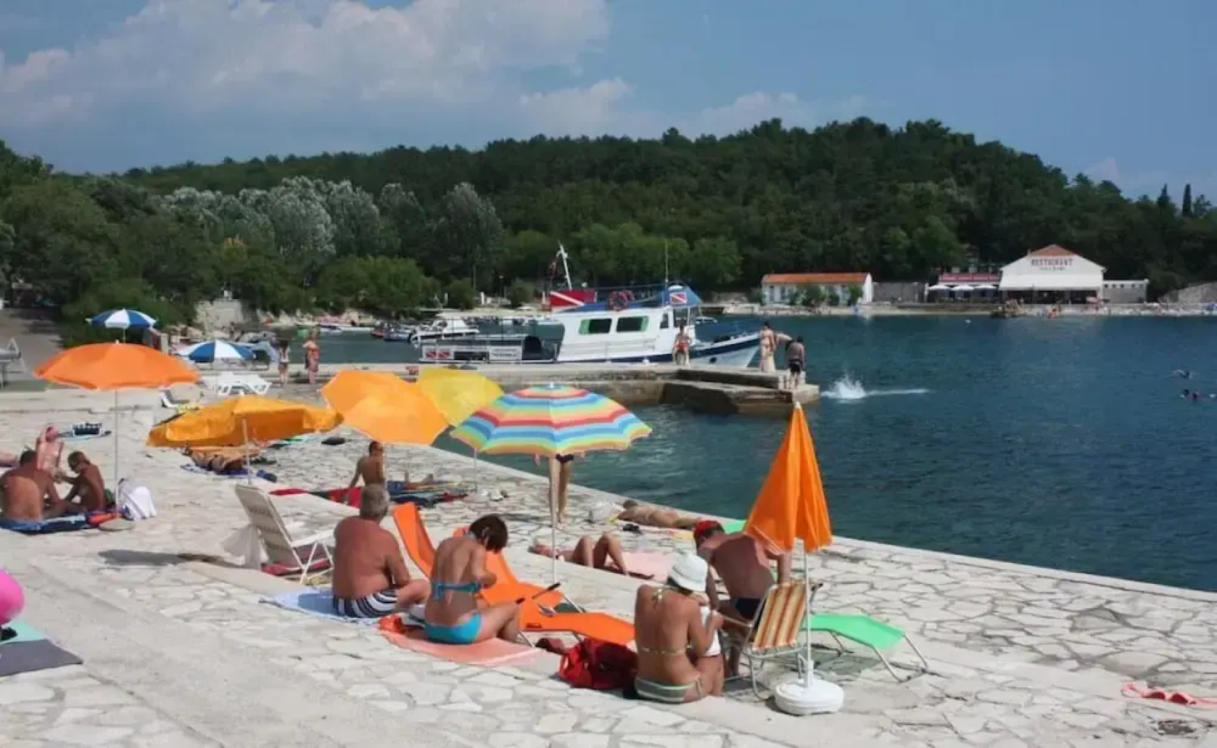 Rose - Central With Large Terrace and BBQ - A1