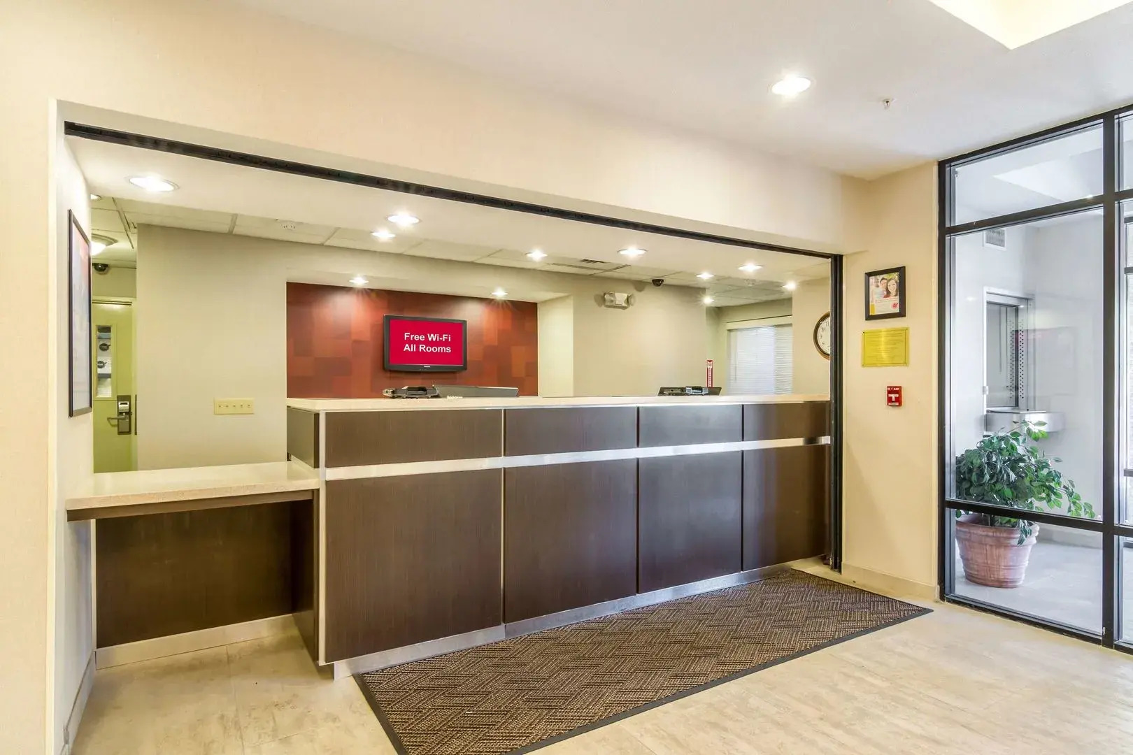 Red Roof Inn PLUS+ Tempe - Phoenix Airport
