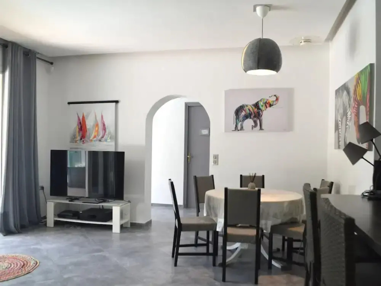 Modern Holiday Home With Private Pool and Garden