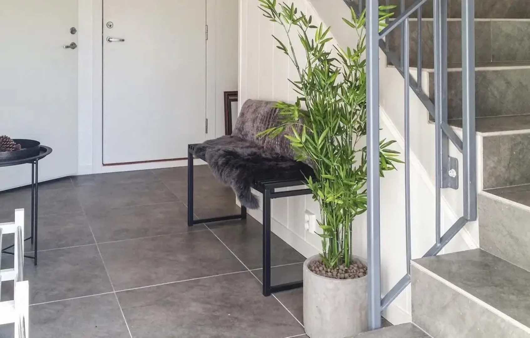 Beautiful Home in Mandal With 8 Bedrooms, Jacuzzi and Wifi