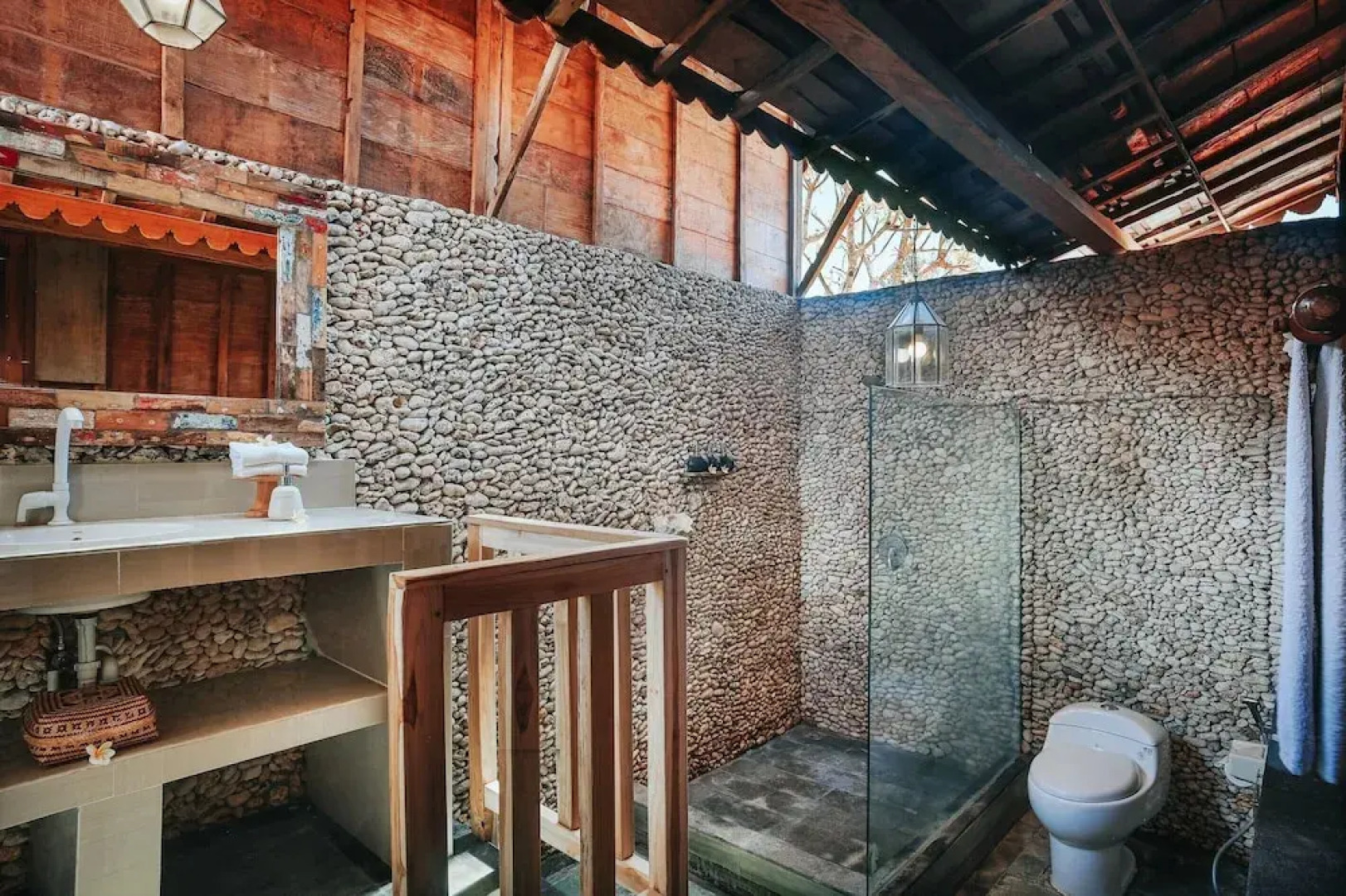 Jukung Cottage Beach Bar And Restaurant