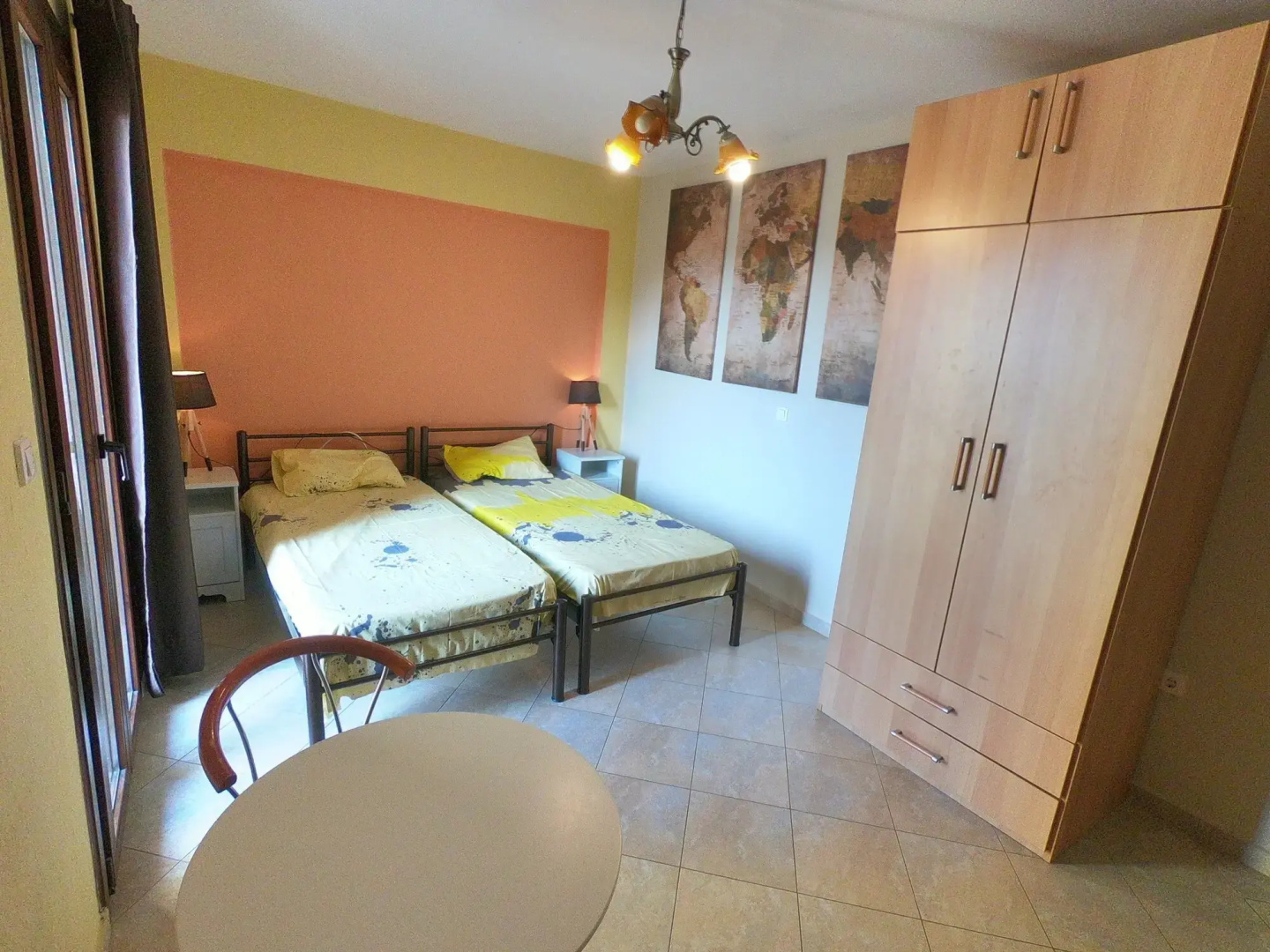 Arabas —  Hostel