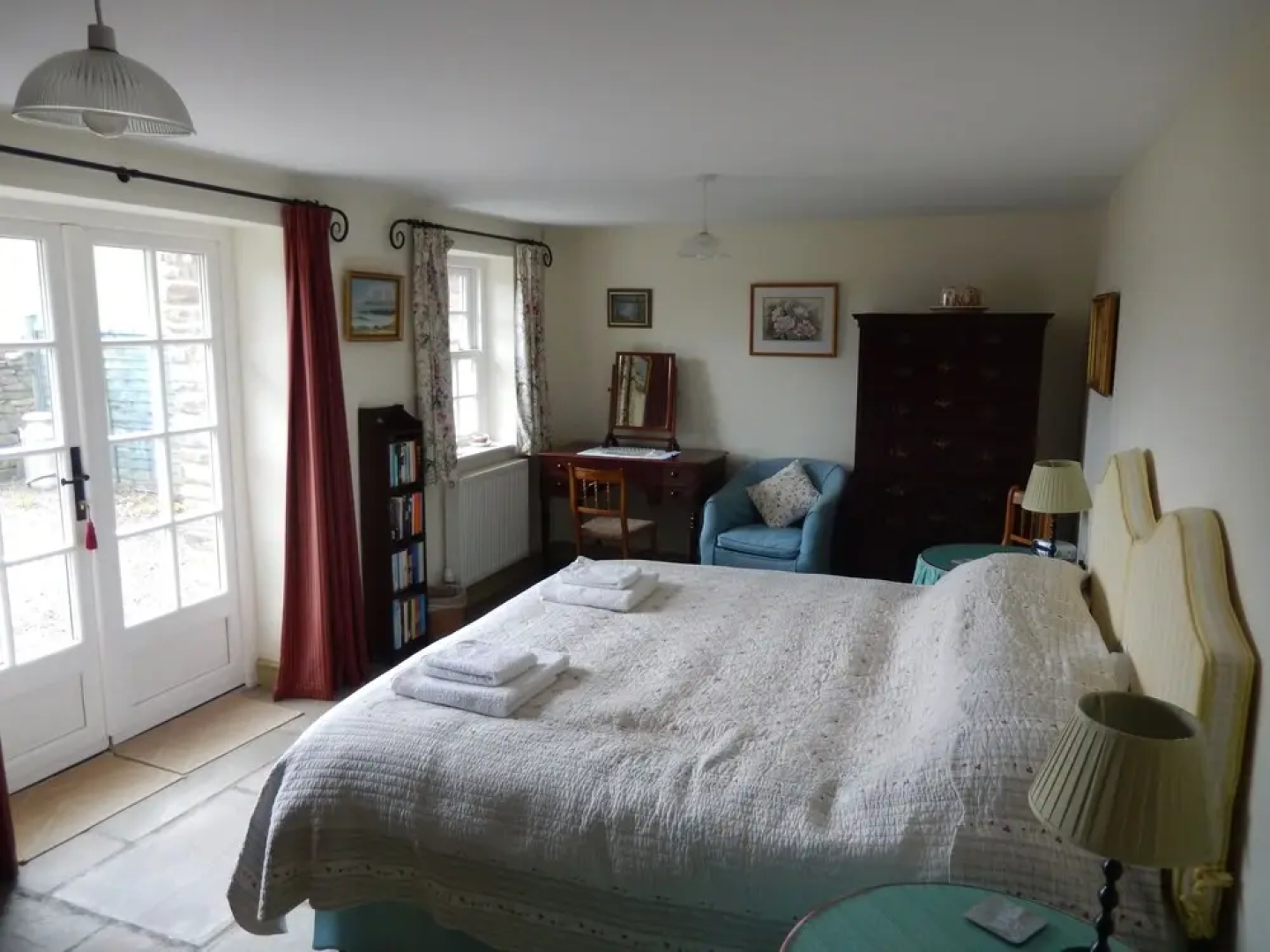 Alltybrain Farm Cottages and B&B