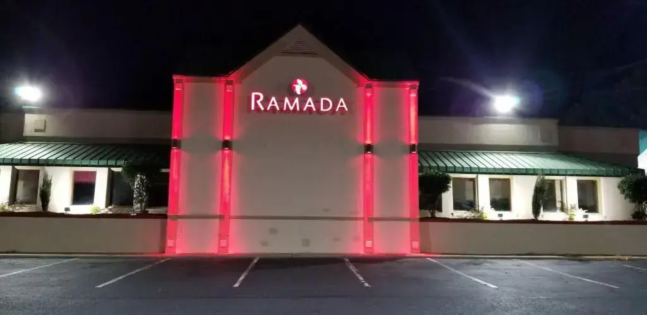 Ramada by Wyndham & Suites Warner Robins