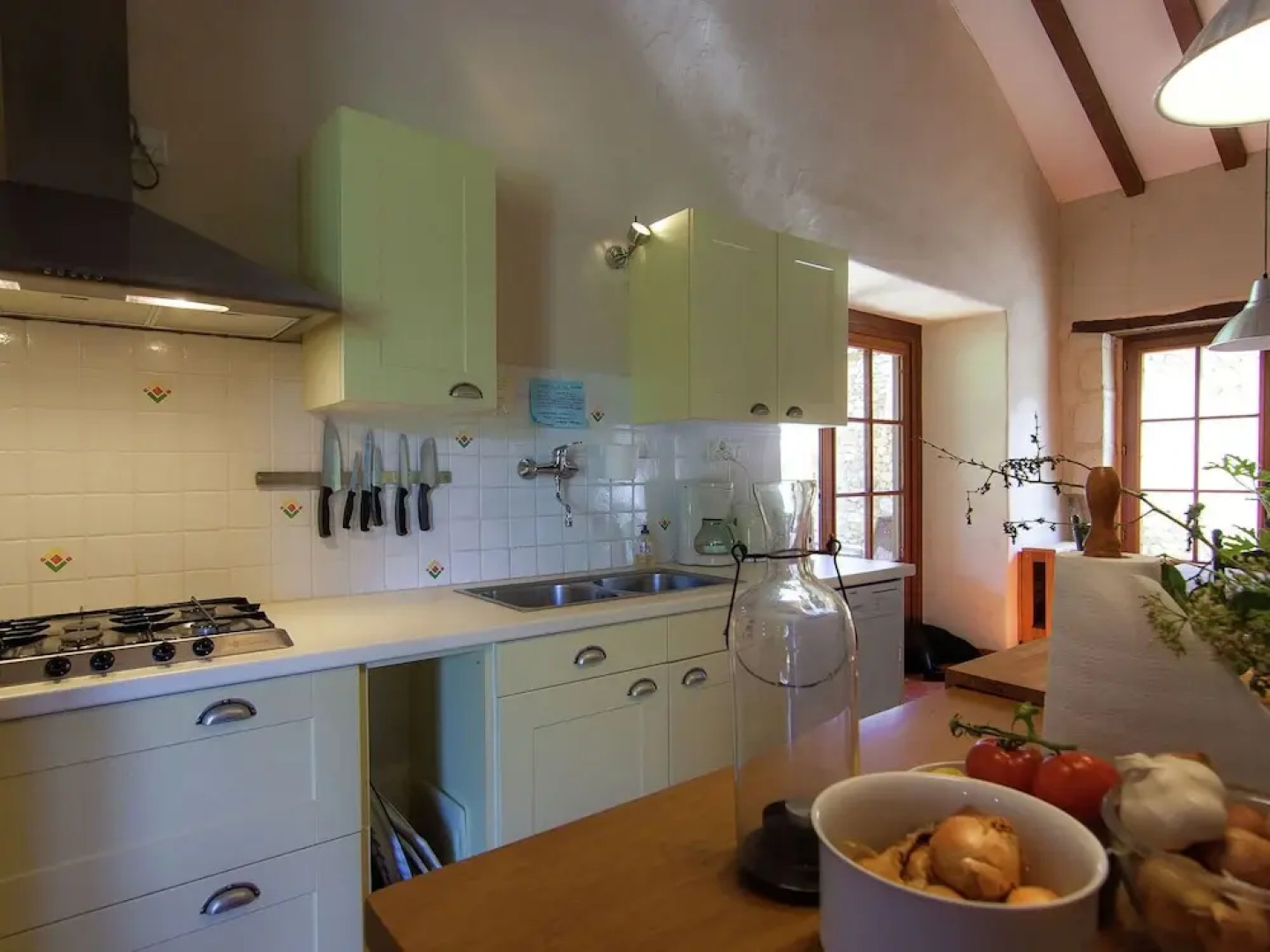 Marvelous Holiday Home in Issac With Swimming Pool