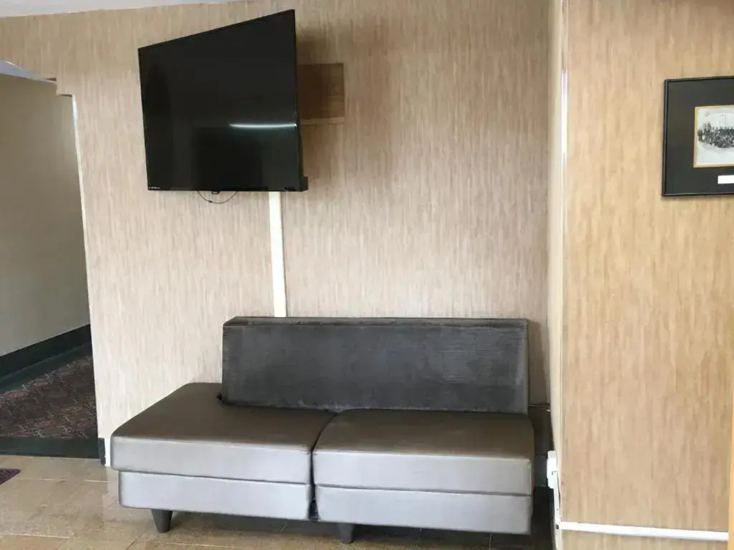 Days Inn & Suites Red Rock-Gallup