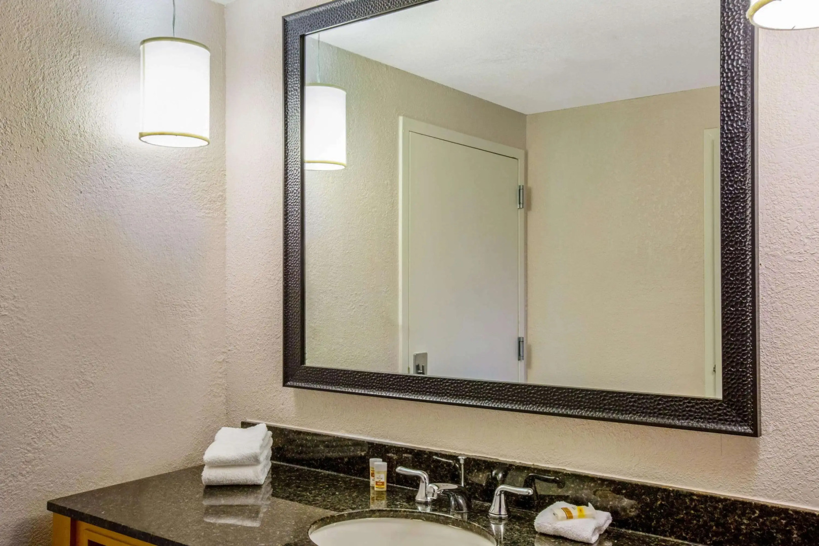 La Quinta Inn & Suites by Wyndham Miami Lakes