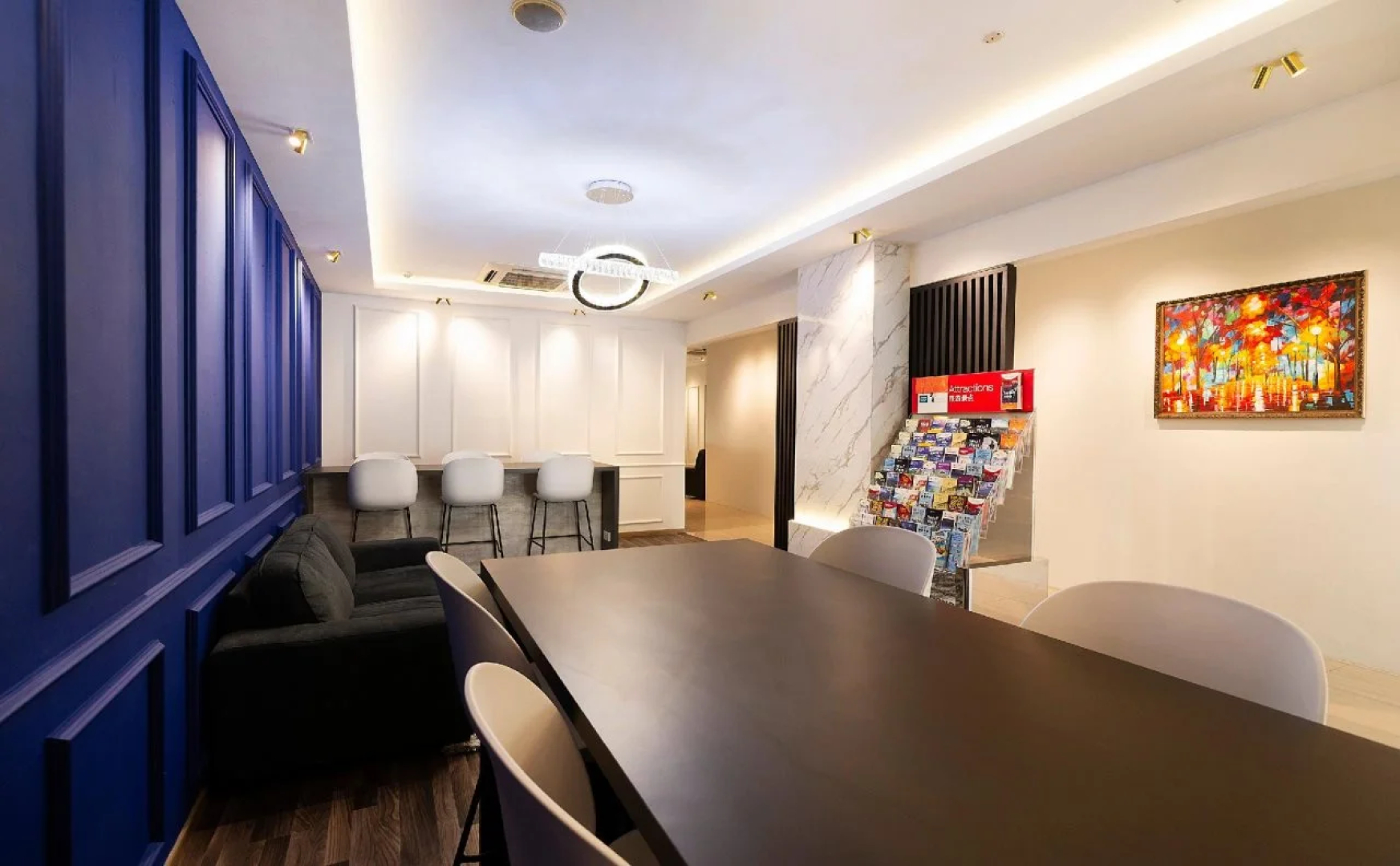 Victoria Hotel, a NuVe Group Collection