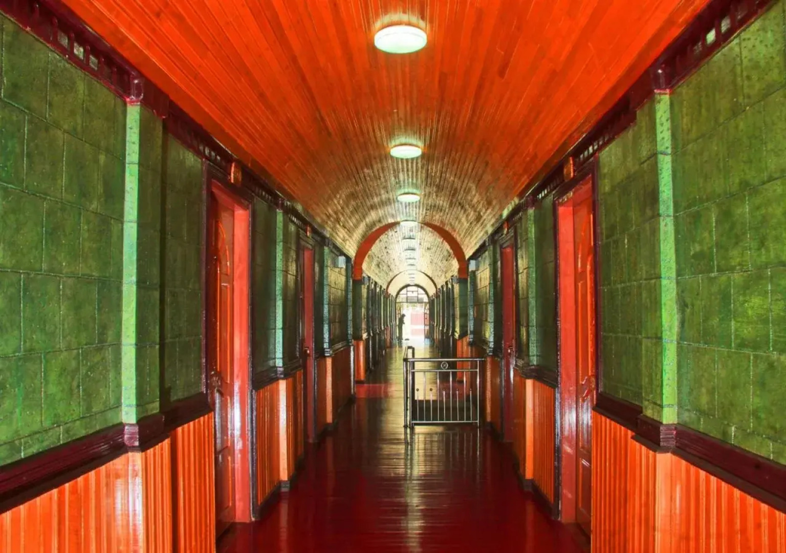 Golden Mrauk U Guest House