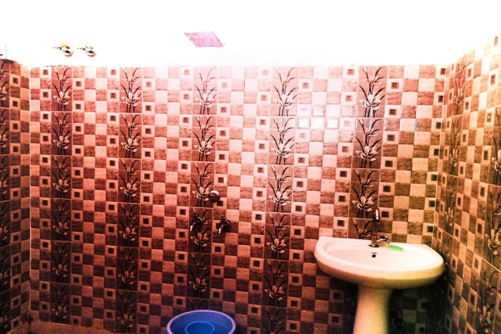 SPOT ON 82188 Hotel Paradise