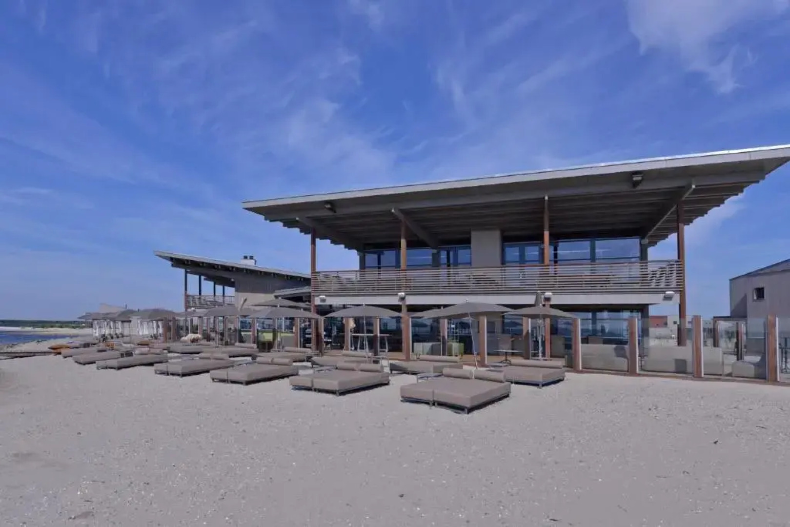 Oasis Punt-West Hotel & Beach Resort