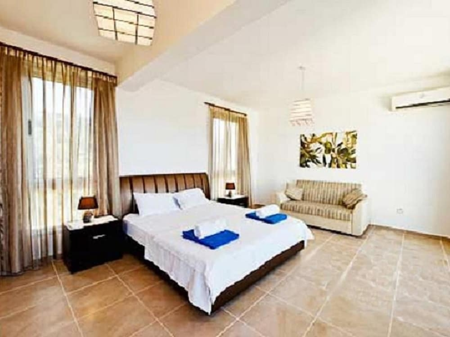 Sunny Villa, a Perfect Spacious Villa With Private Pool, Wifi & Ac in all Rooms