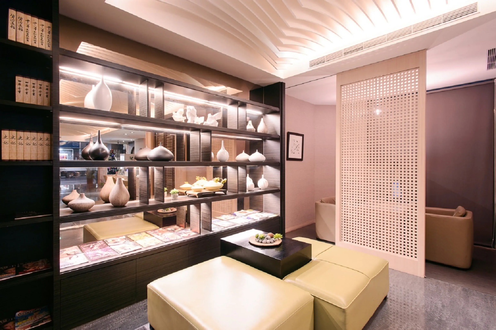 Kiwi Express Hotel - Kaohsiung Station