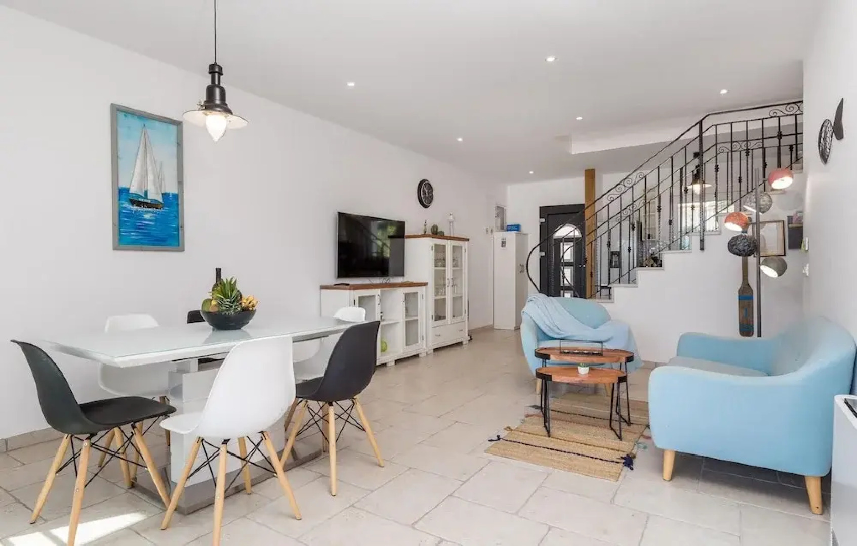 Beautiful Home in Kornic With Wifi, Outdoor Swimming Pool and 3 Bedrooms