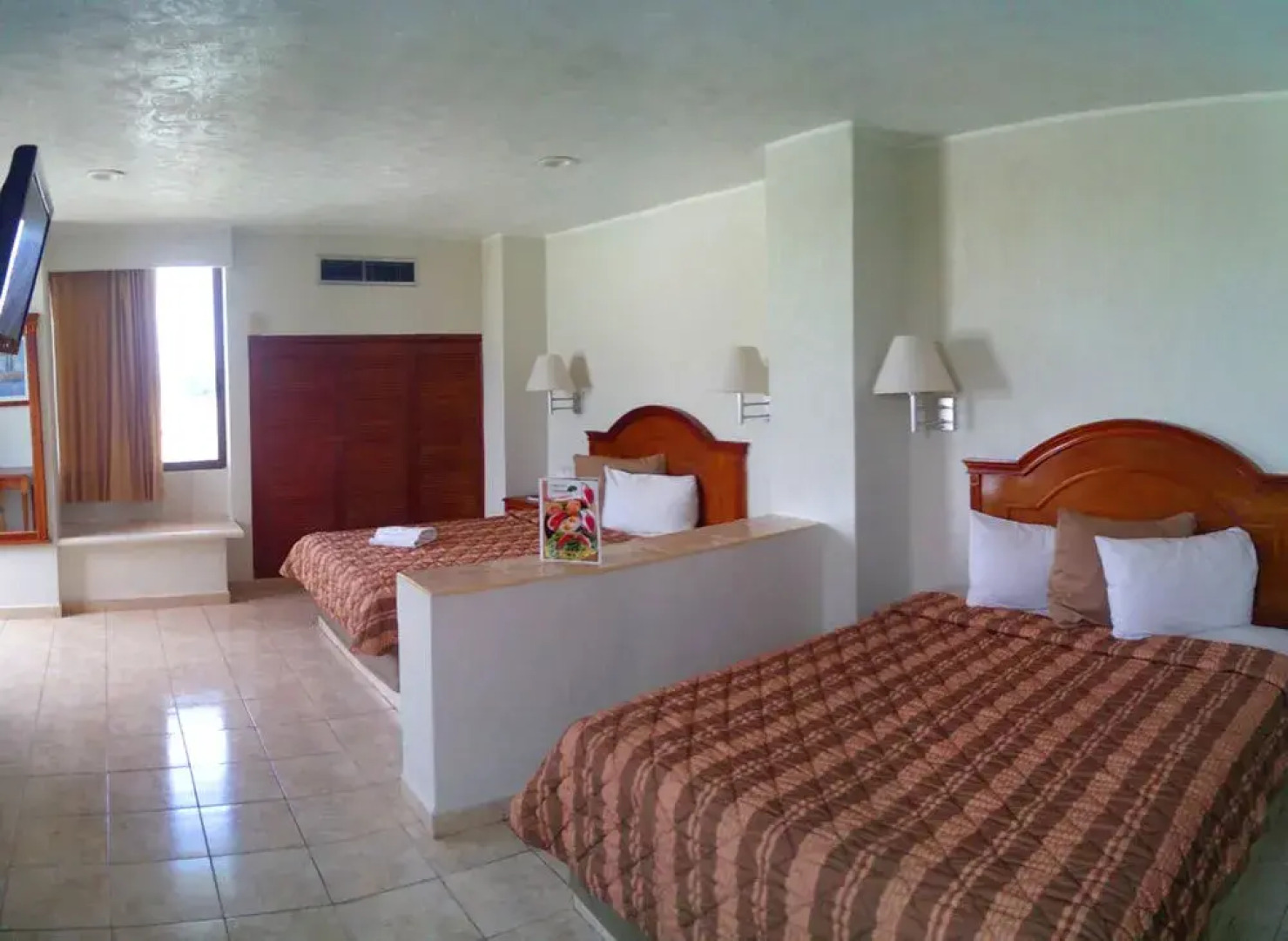 Hotel & Suites Real del Lago