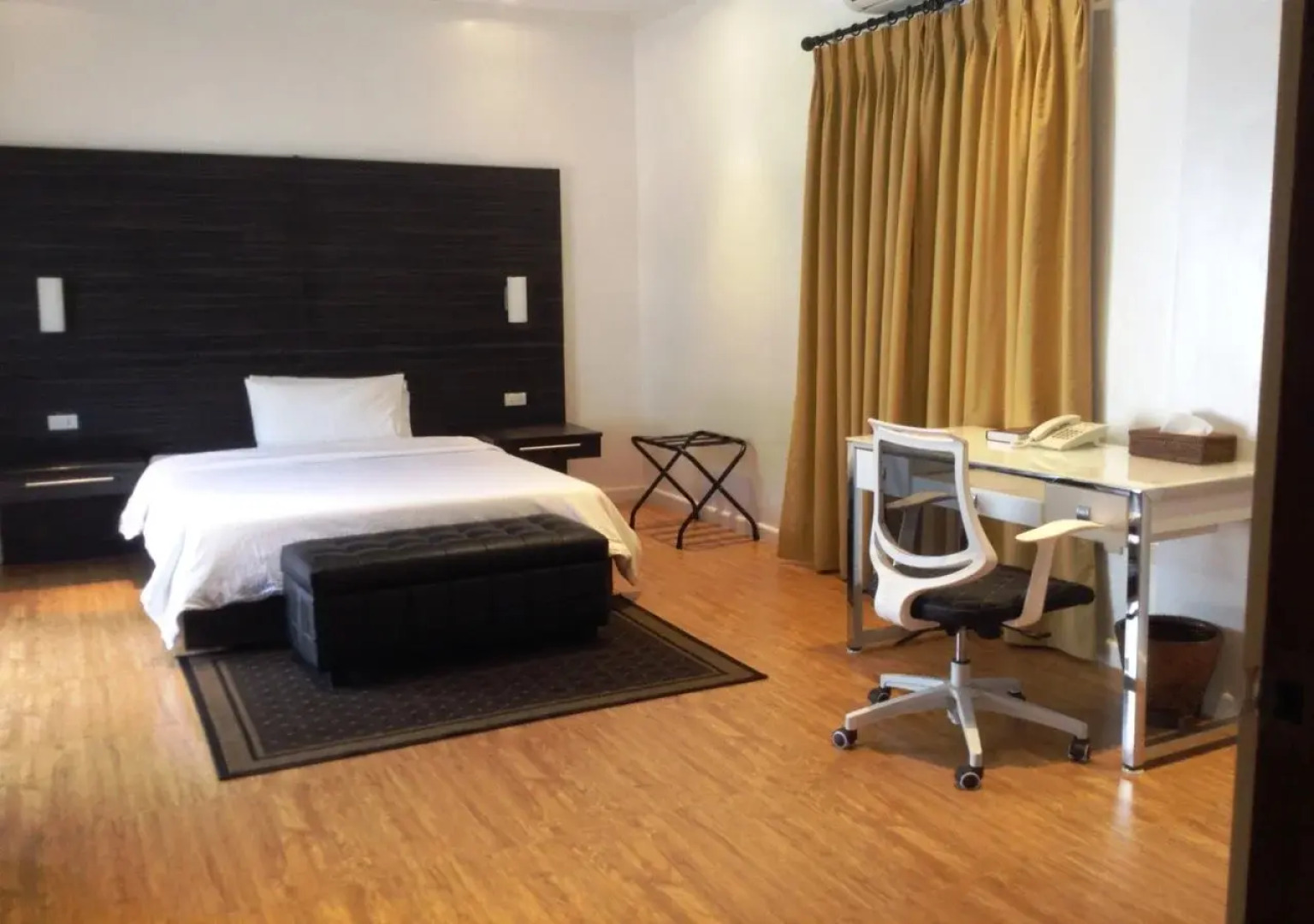 Bellagio Hills Hotel and Restaurant