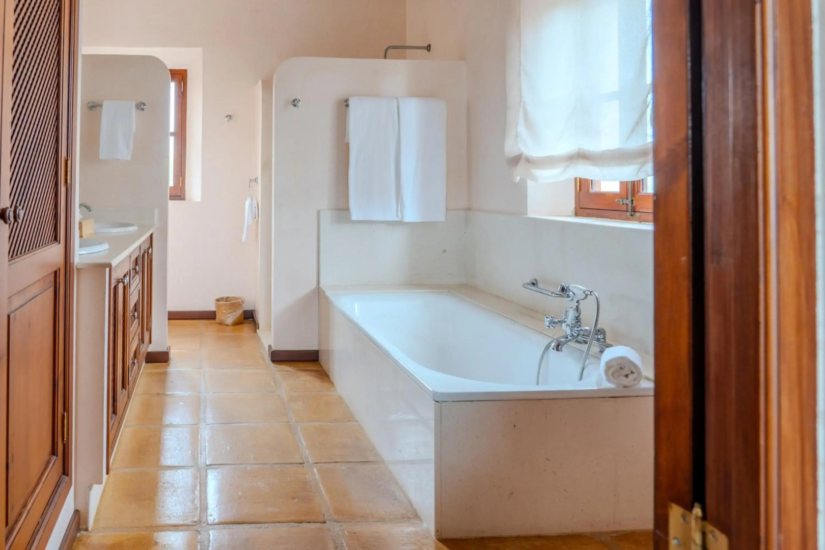 Reserva Rotana Hotel