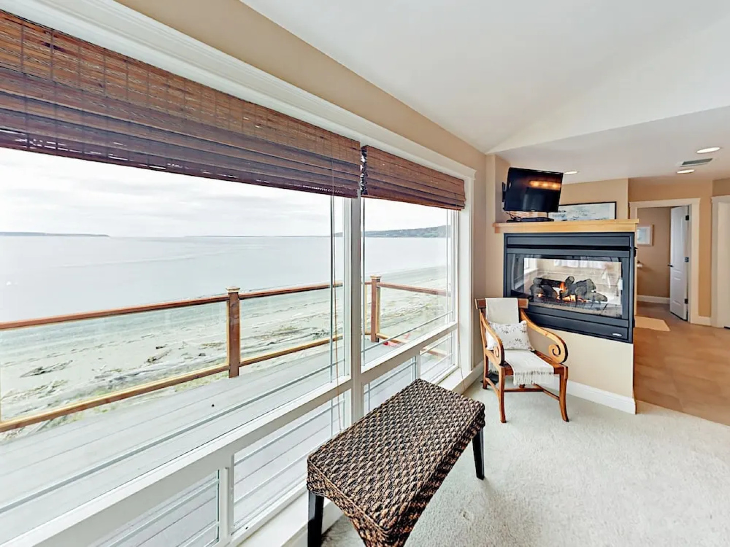 201 E Sandpiper Rd Home 3 Bedrooms 2.5 Bathrooms Home