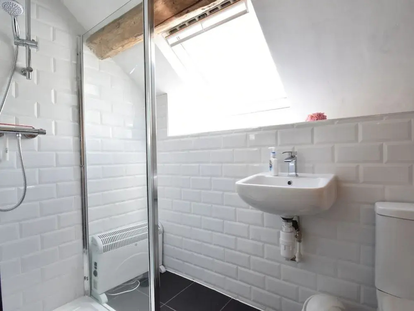 Cozy Mansion in Montreuil-la-cambe With Garden