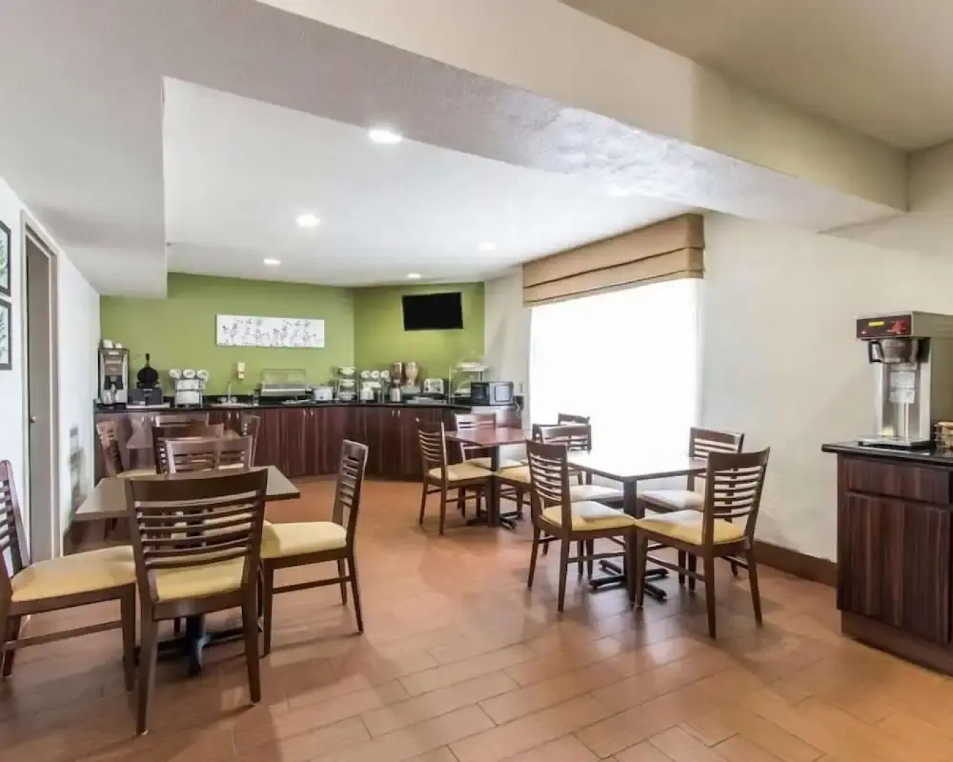 The Douillet by Demeure Hotels