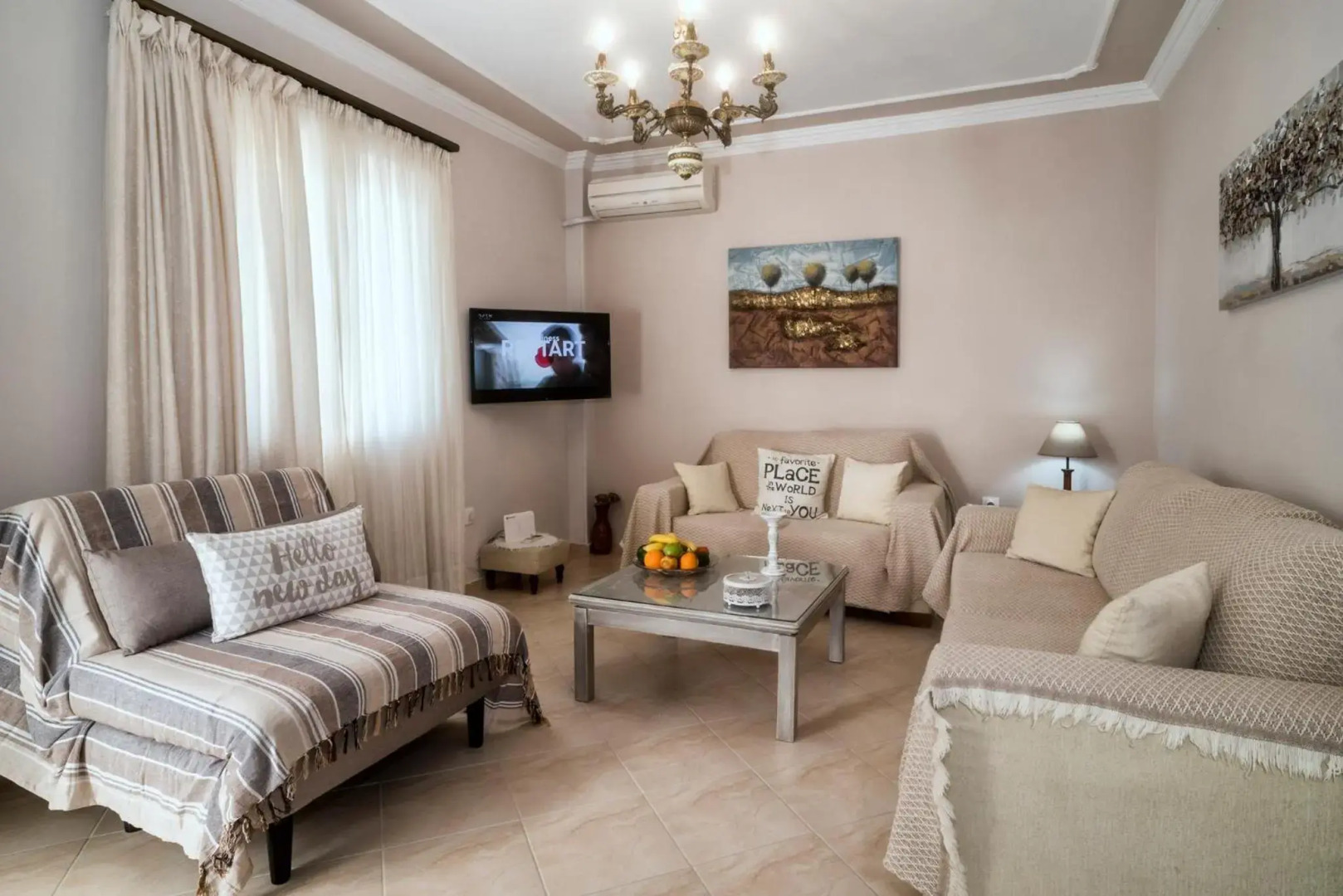 Mary's Dreamy Maisonette