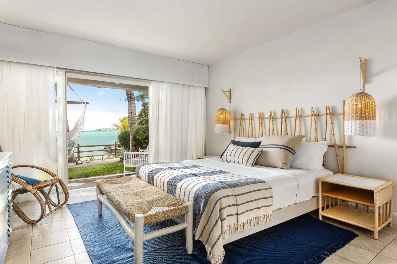 Lagoon Attitude - Adults Only