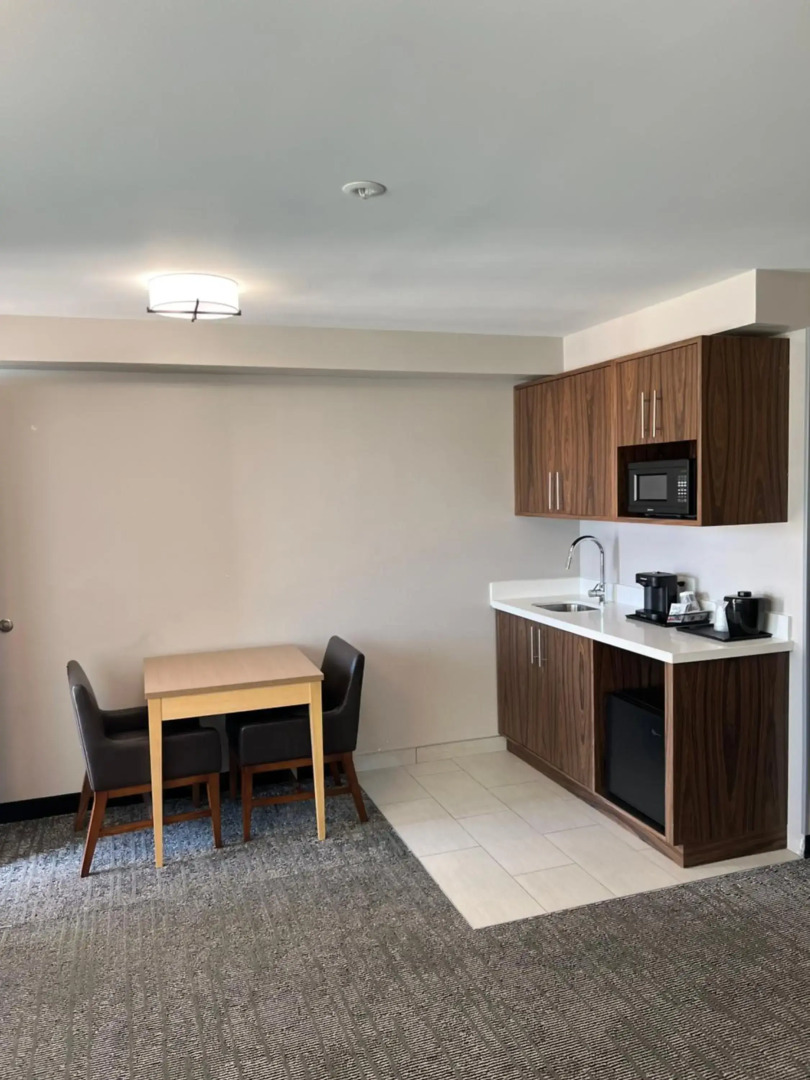 Country Inn & Suites by Radisson, Vallejo Napa Valley, CA