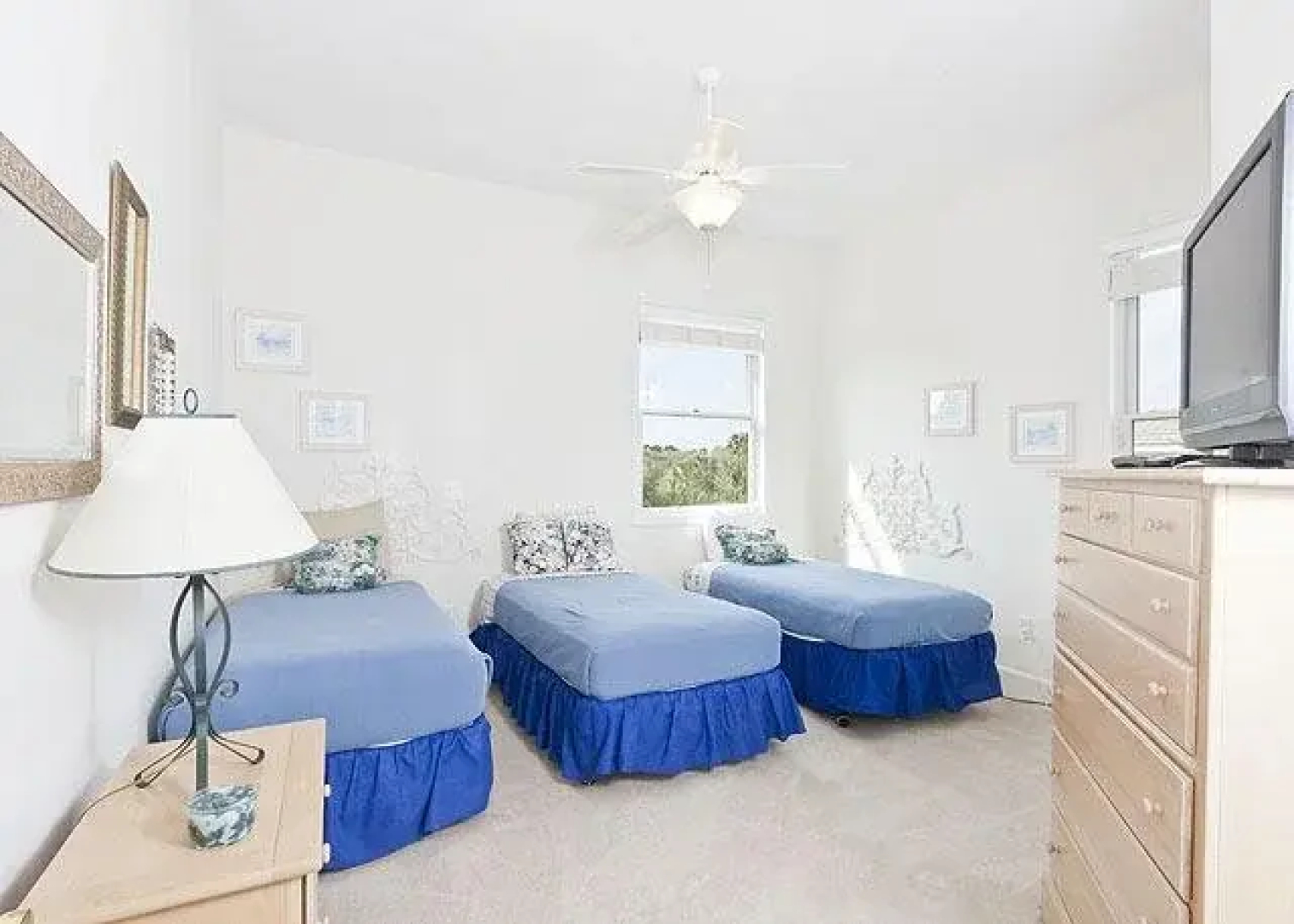 Bahama Mama 4 Br home by RedAwning