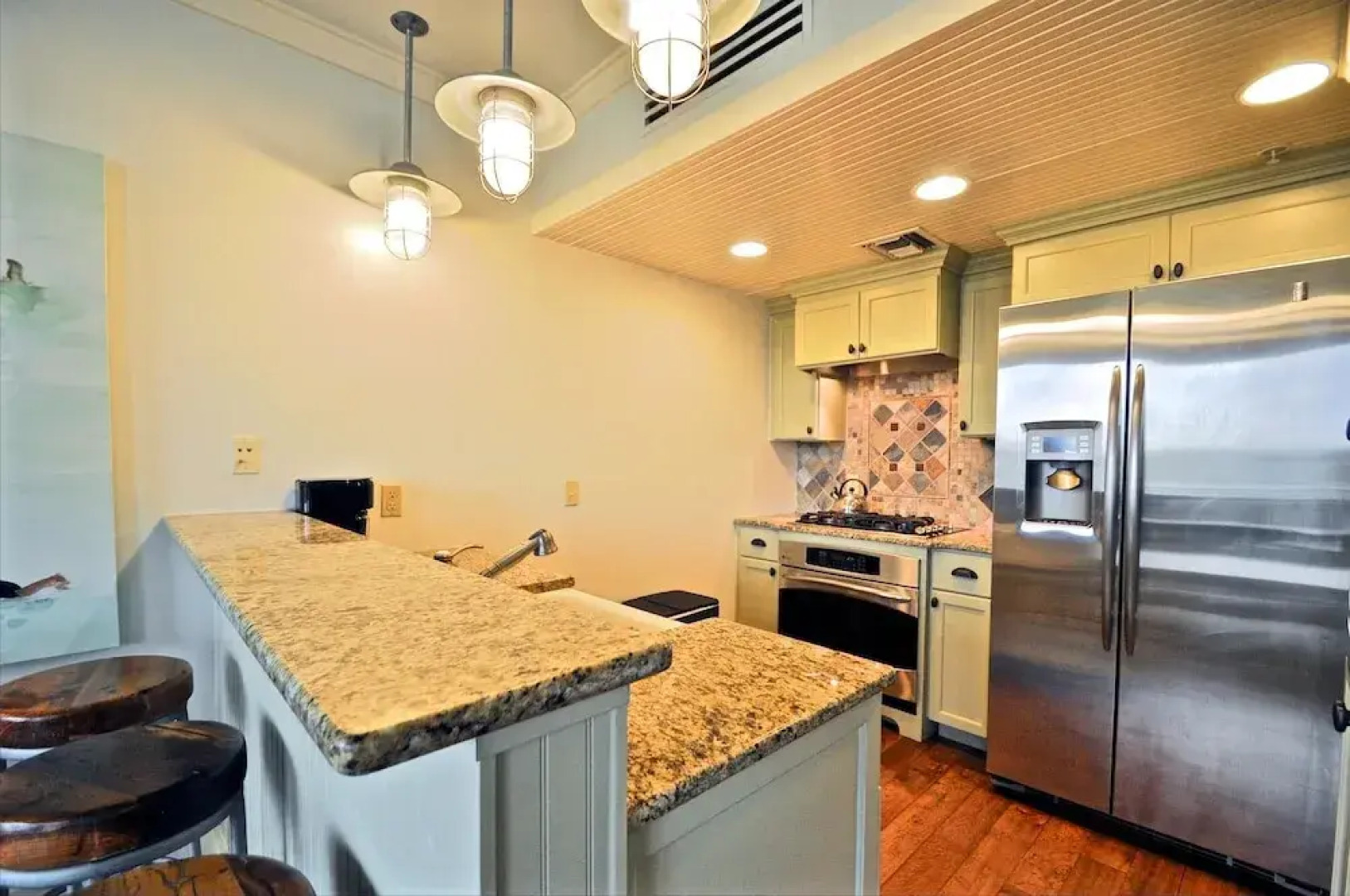 Six Palms Dreamin 2 Bedroom Condo By Coastal Dreamin