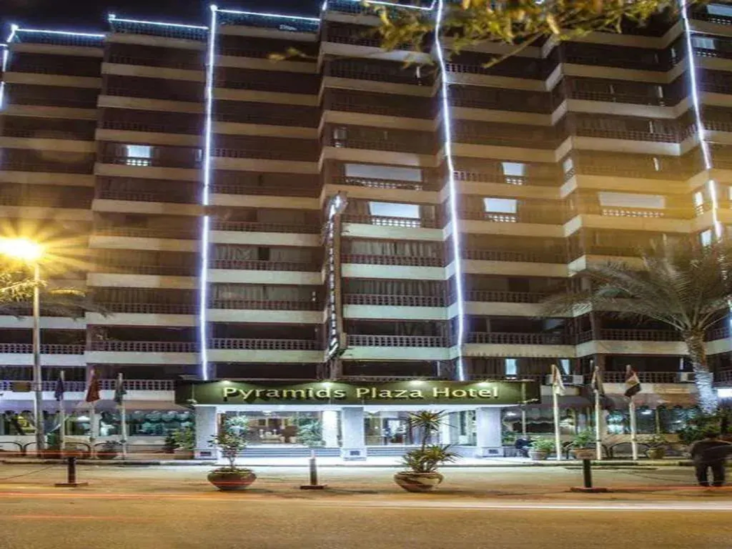 Delta Pyramids Hotel