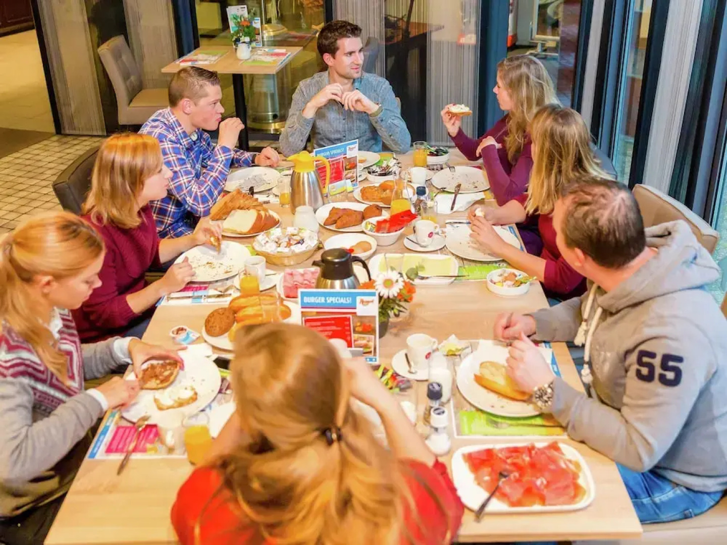 Comfortable Bungalow With Whirlpool Near the Vrachelse Heide