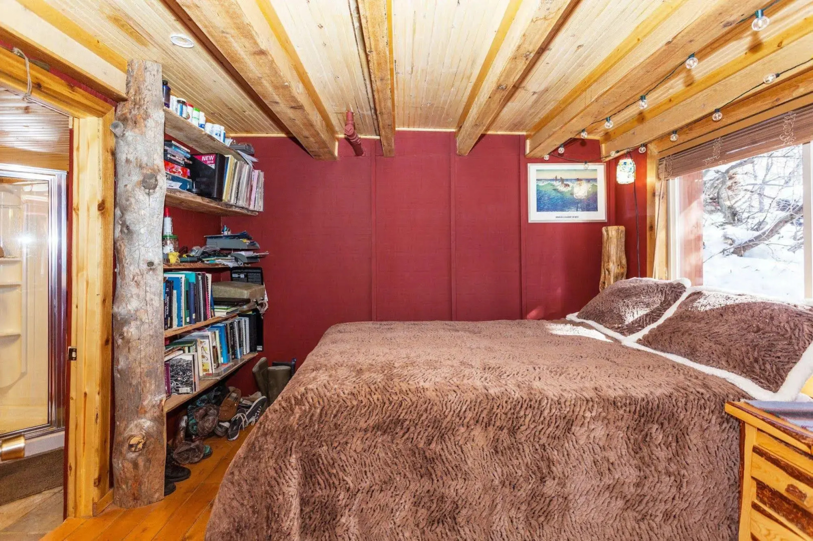 Treehouse by the Stream