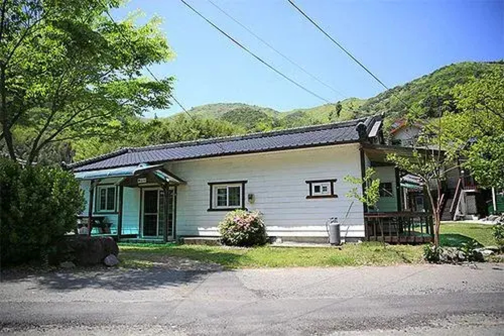 Yangsan Sound of Mountain & Sea Pension