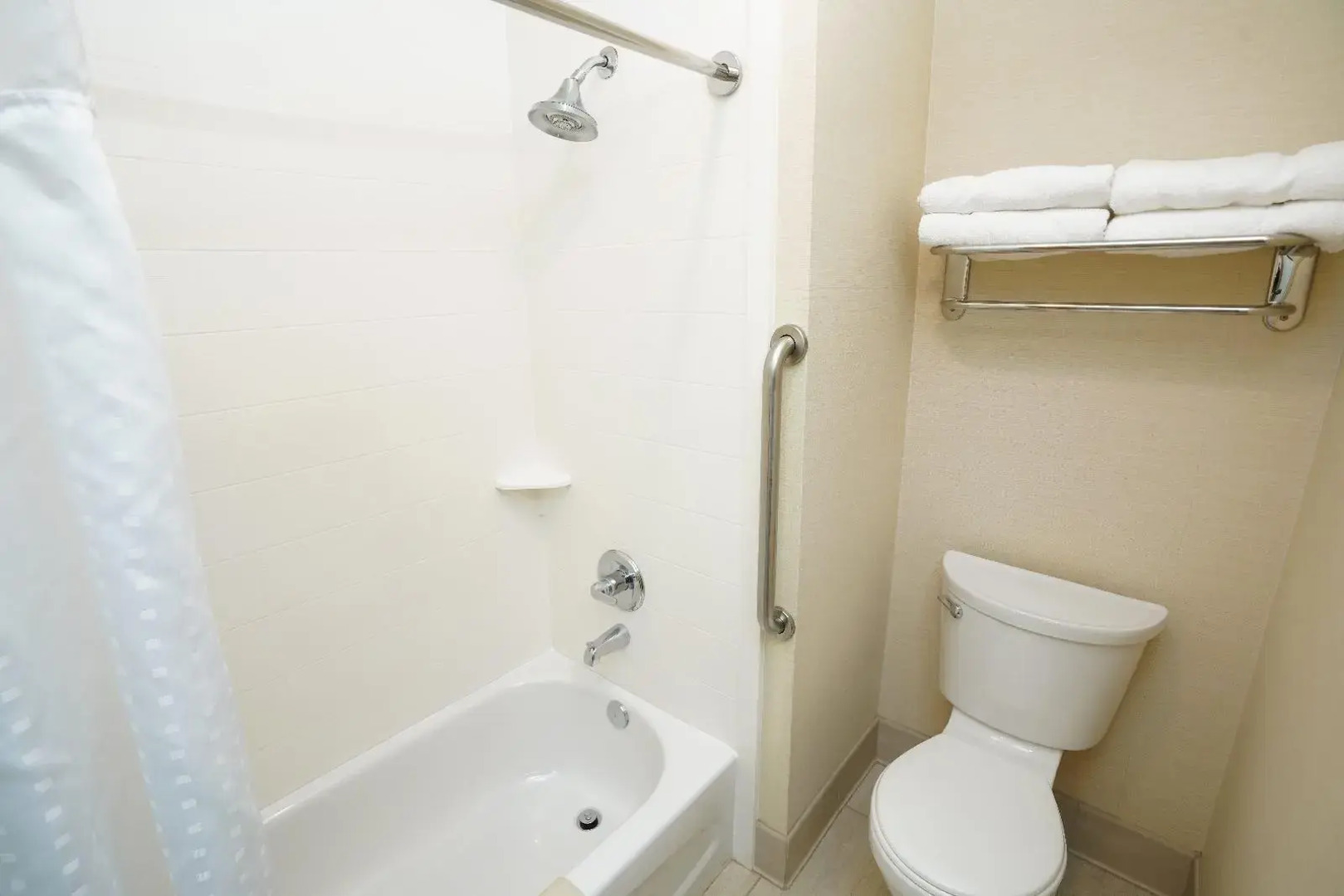 Holiday Inn Express & Suites Canyonville