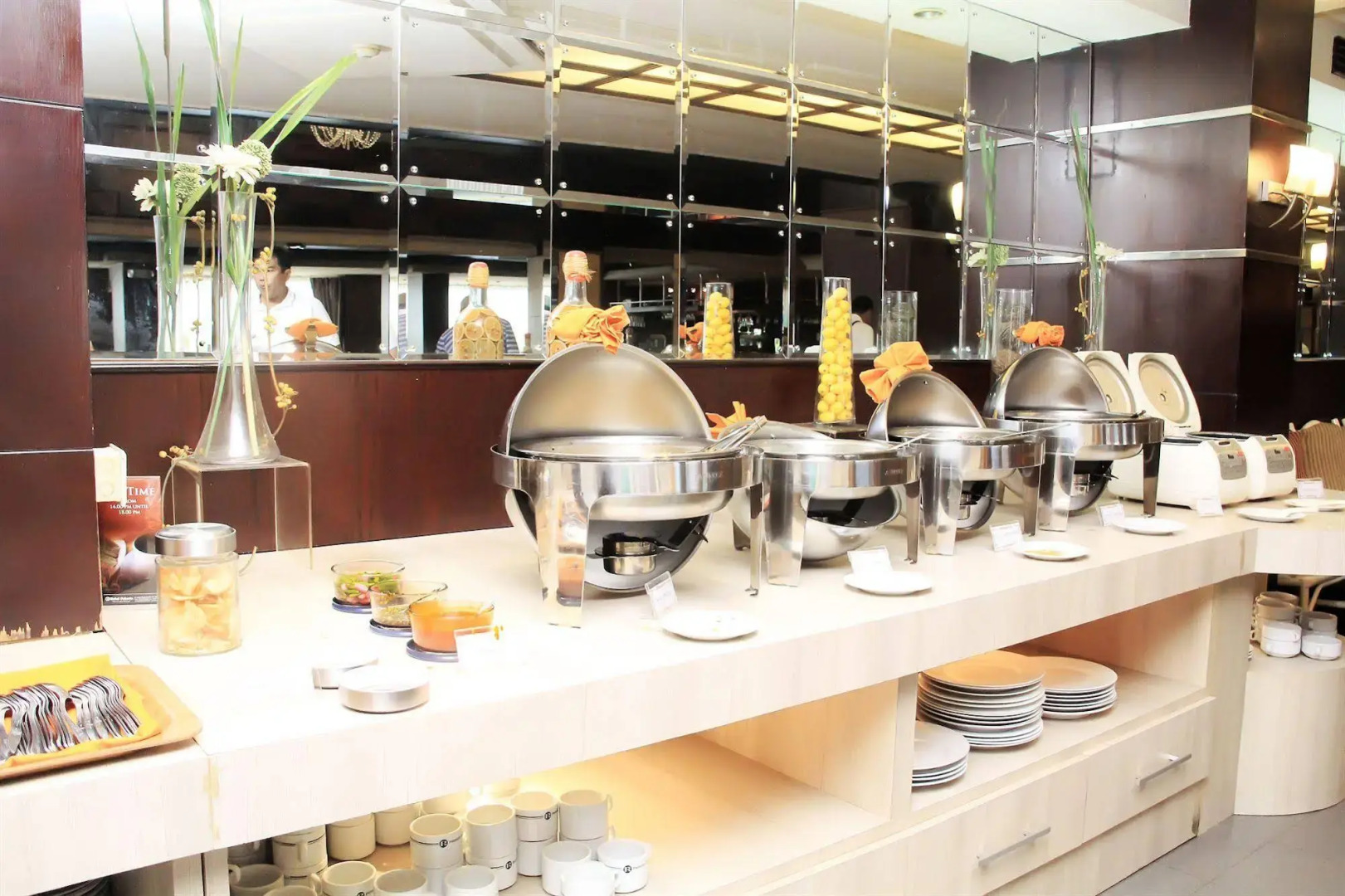 Le Polonia Hotel & Convention Medan