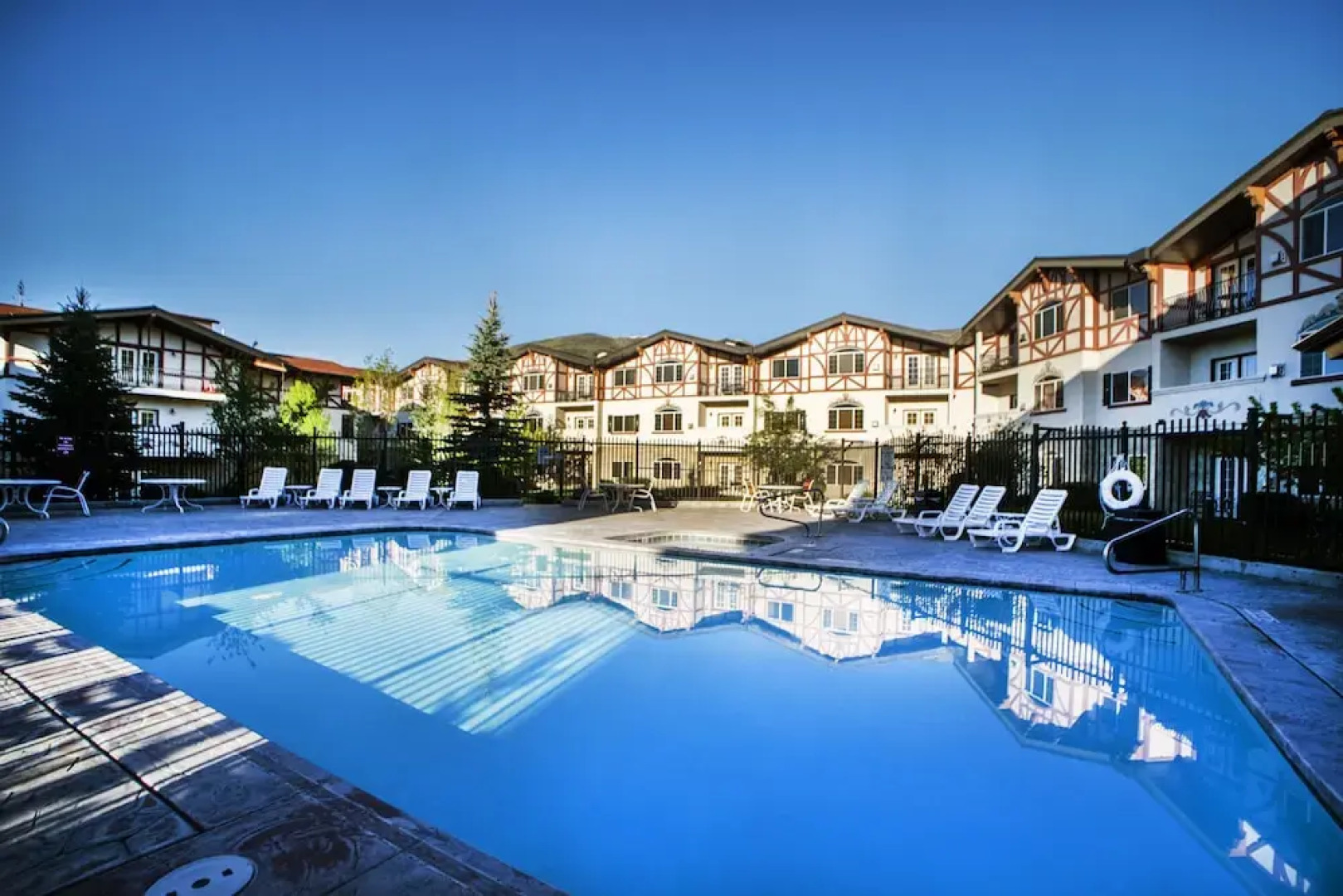 Villas at Zermatt Resort by Midway VP