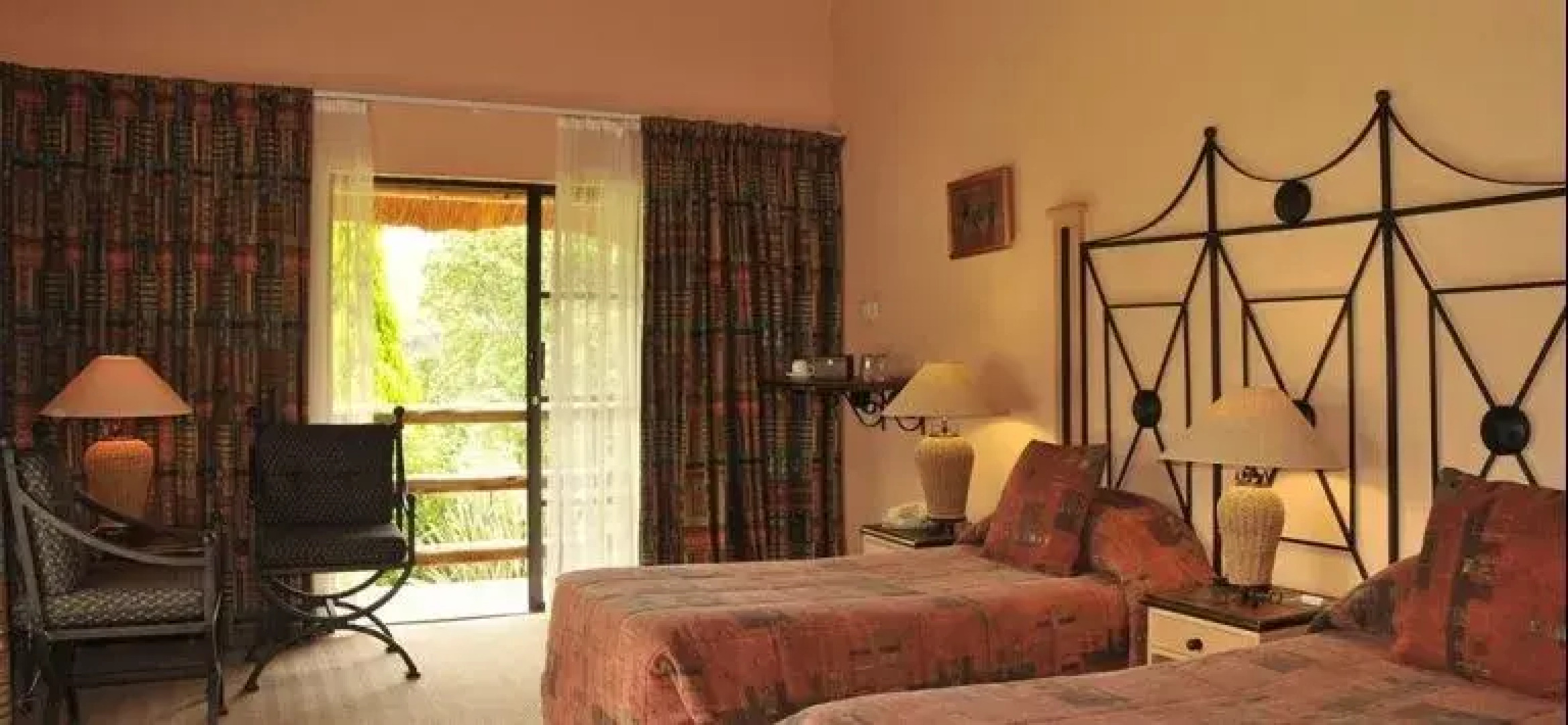 Cathedral Peak Hotel