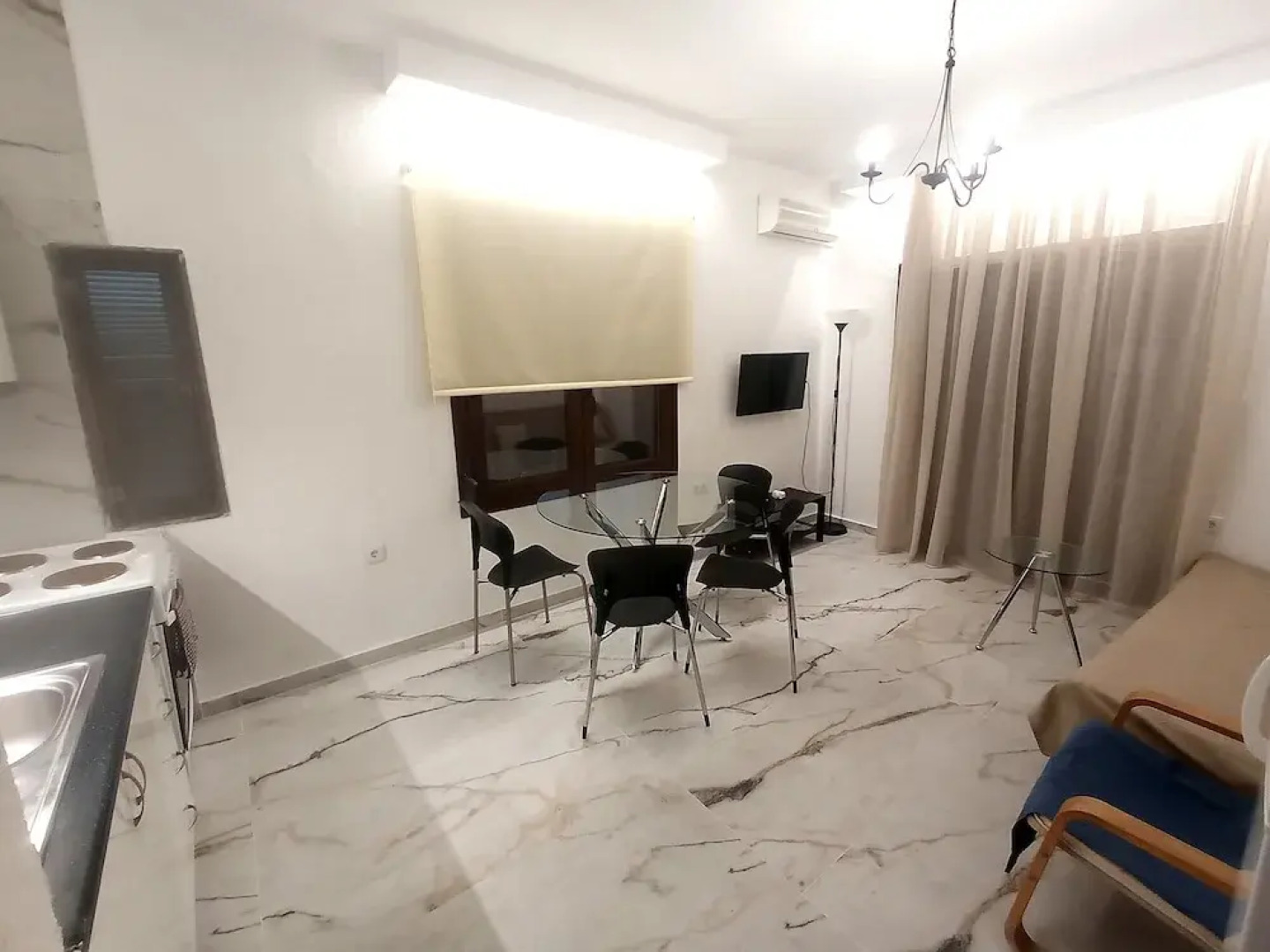 Salonikiou Beach Deluxe Apartments