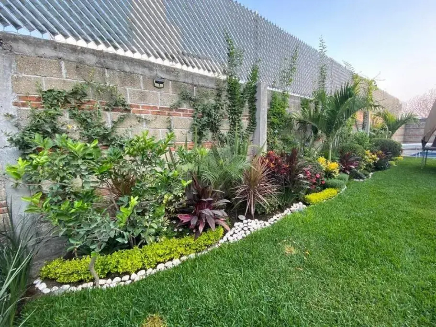 Amplia Eco-casa,alberca, jardín,4 hab,equipada.