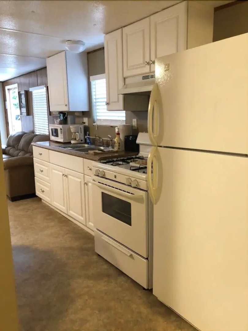 Cottage #9 2 Bedrooms 1 Bathroom Cottage