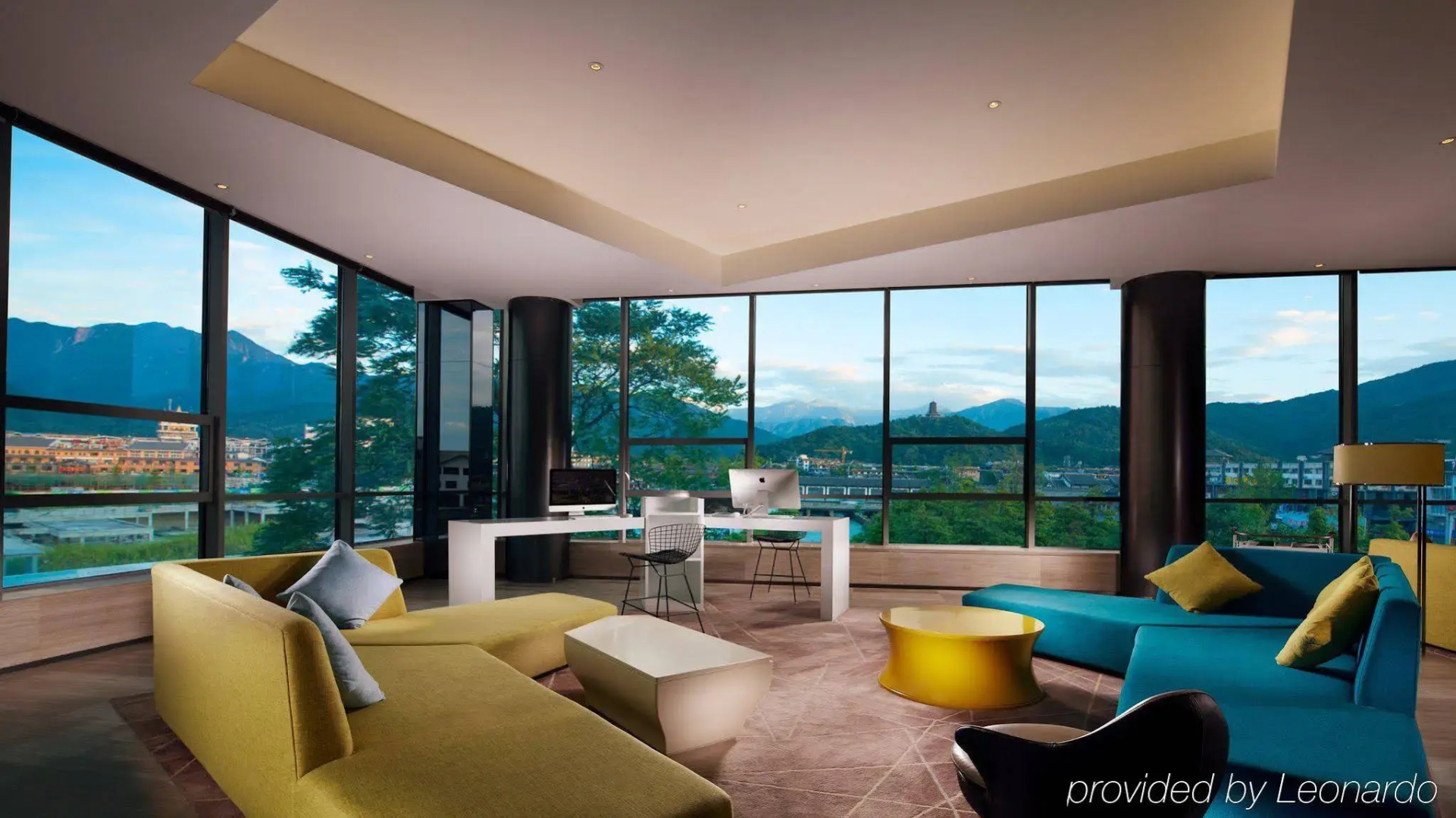 Holiday Inn Express Dujiangyan Downtown