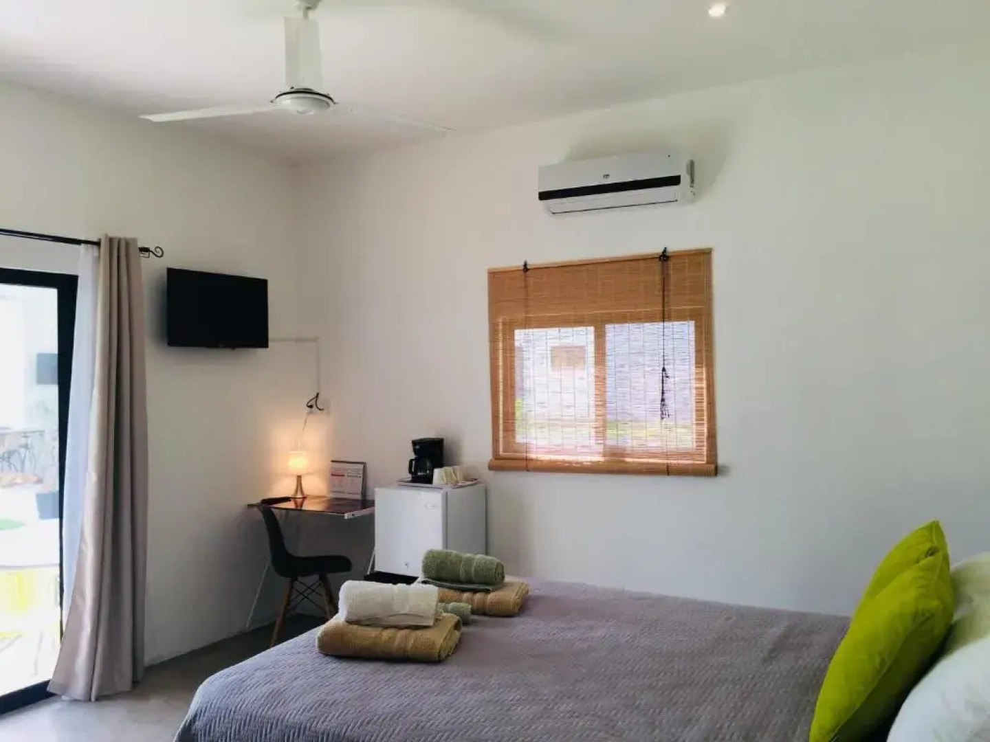 Seahorse Resort and Dive Center