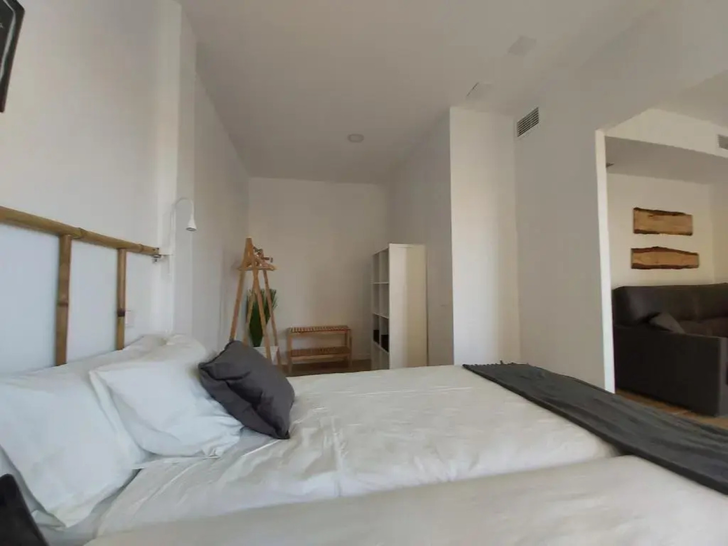 Acero y Piedra Apartamentos con jardín