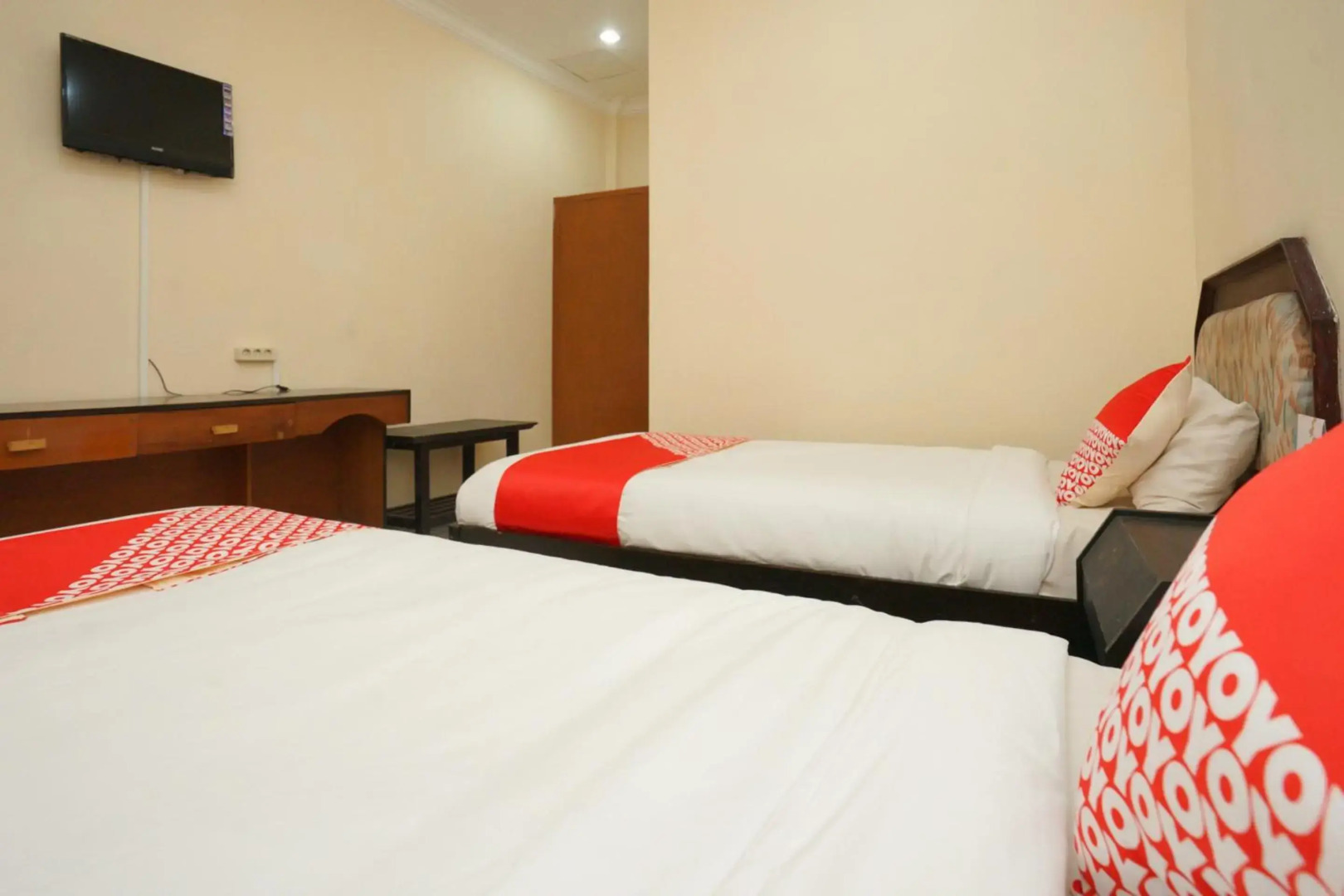 OYO 2003 Female Guest House