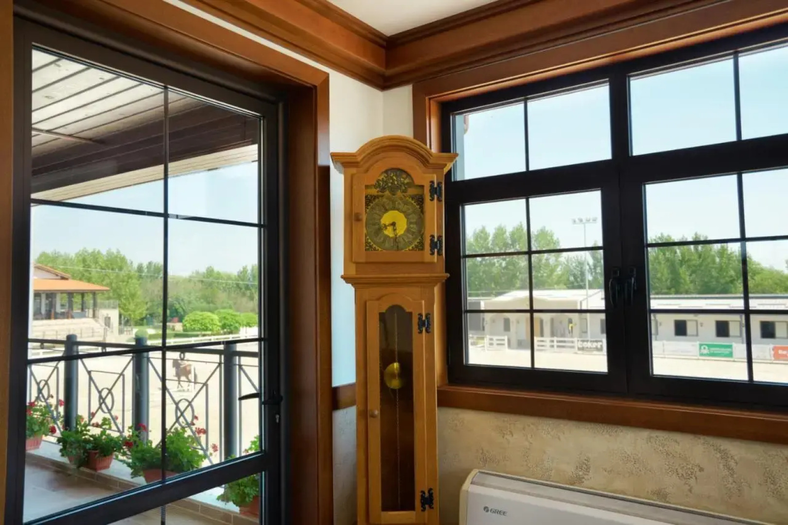 Boutique Complex Trakiets