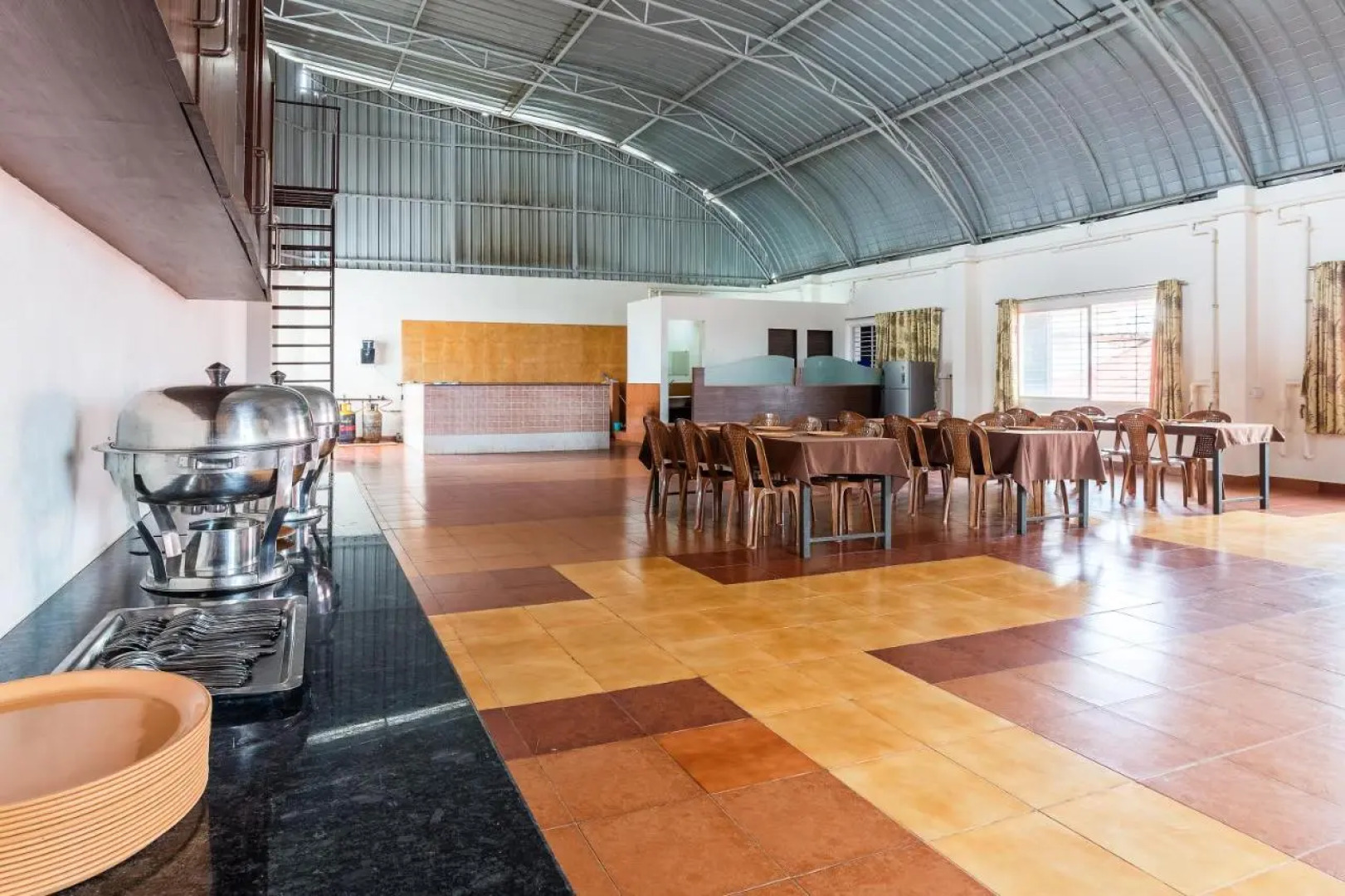 Treebo Pappilon Palace - PVS Circle