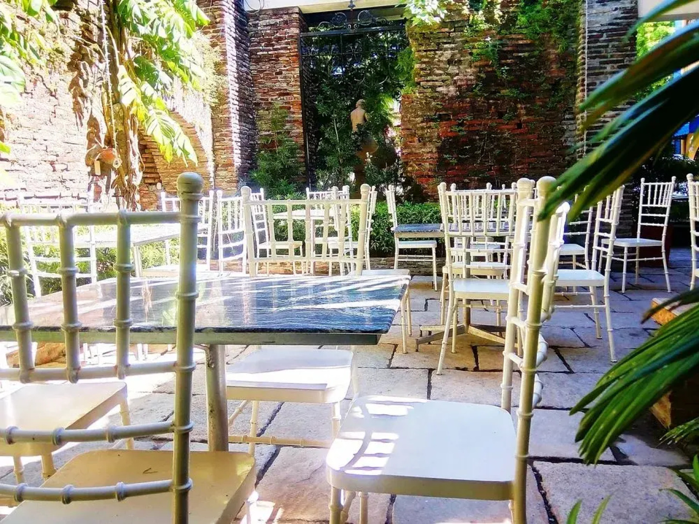 RedDoorz Plus @ Calle Crisologo Vigan