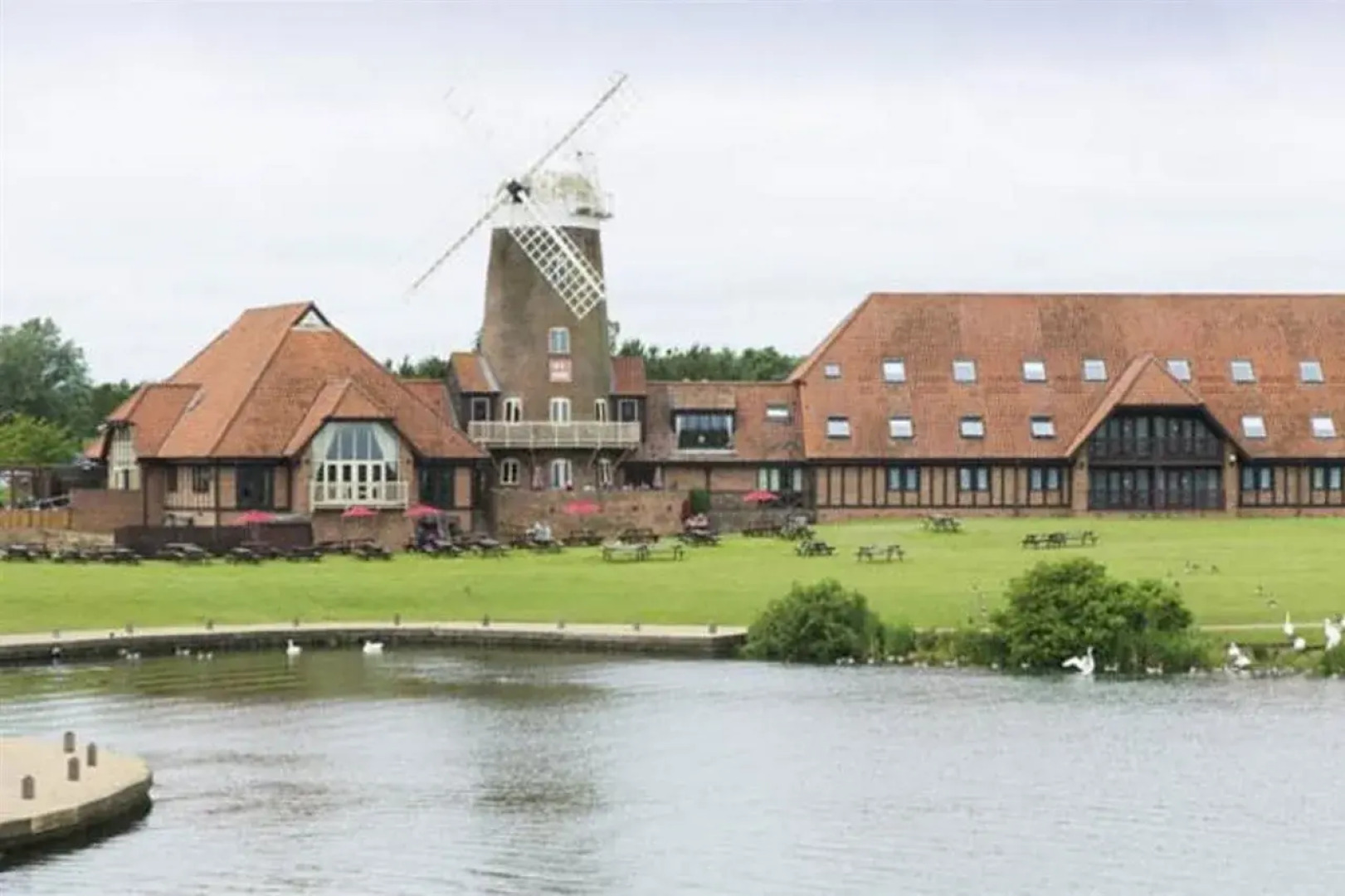 Premier Inn Milton Keynes South